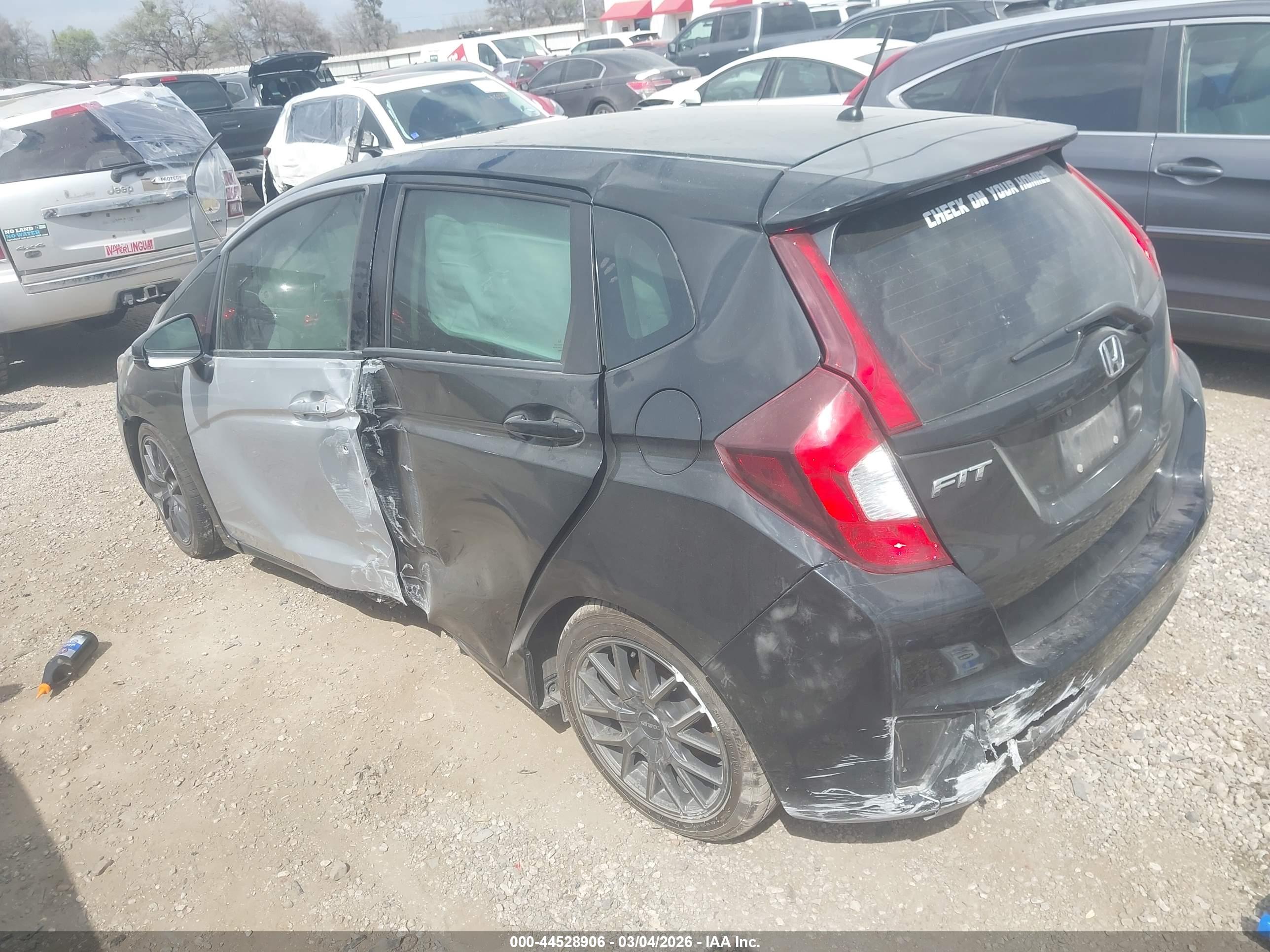 HONDA FIT image 3