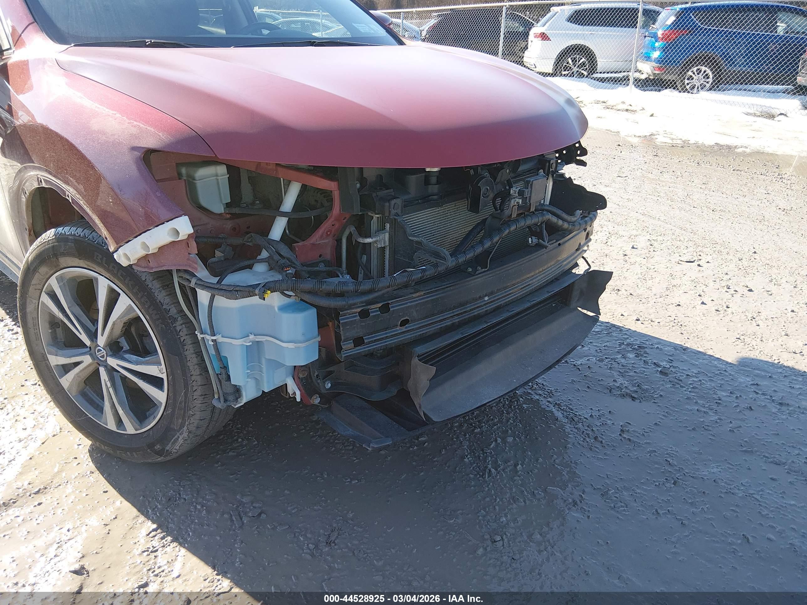 NISSAN ROGUE image 6