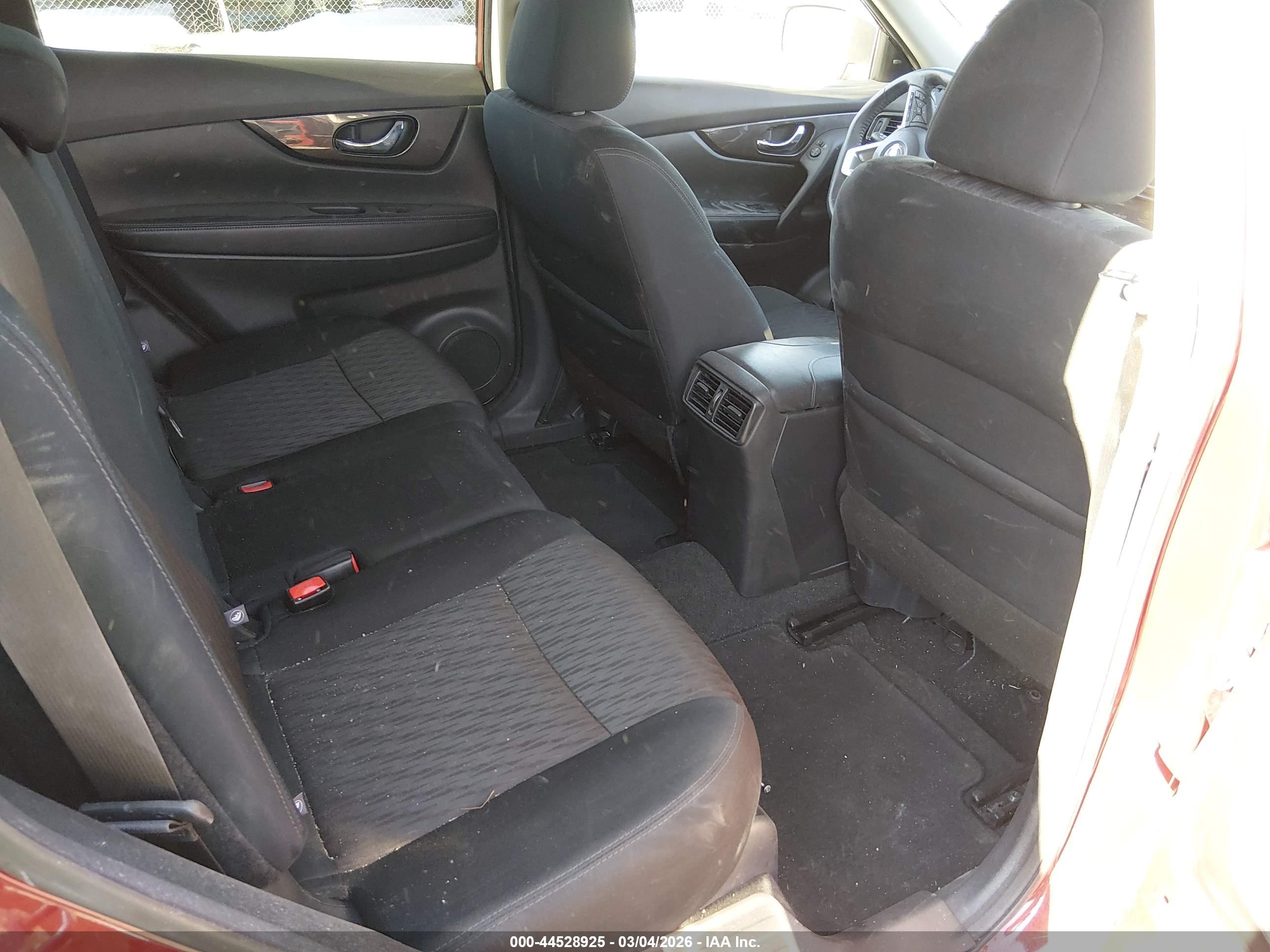 NISSAN ROGUE image 8