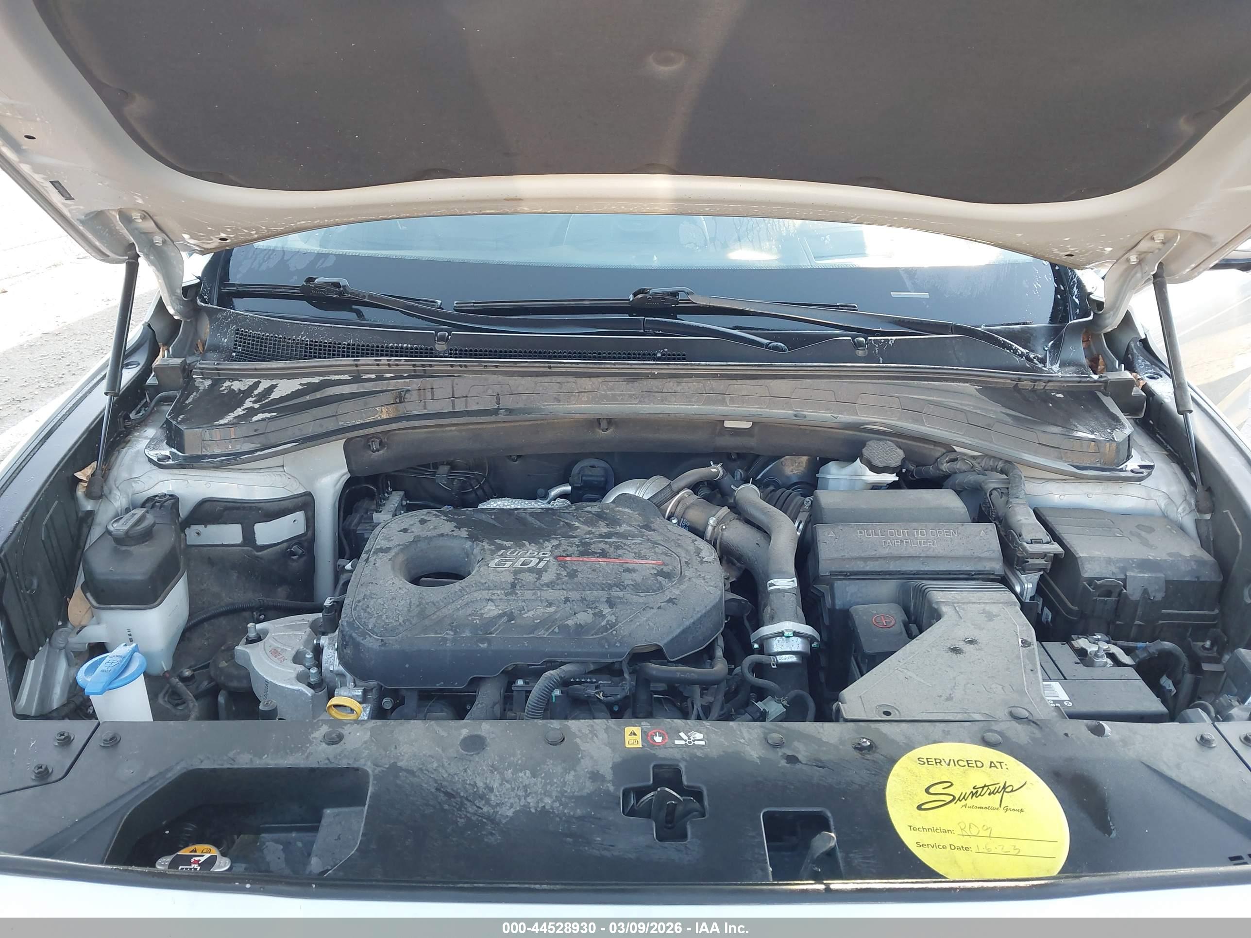 HYUNDAI SANTA image 10