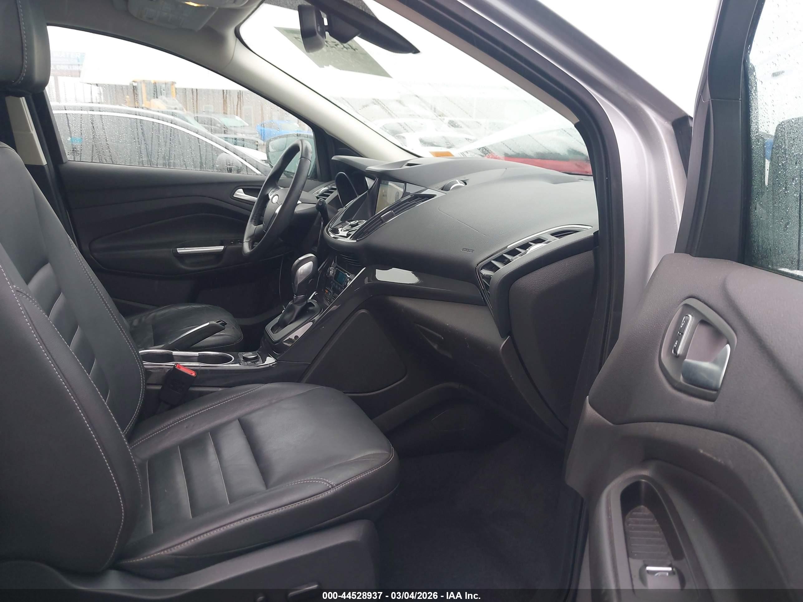 FORD ESCAPE image 5