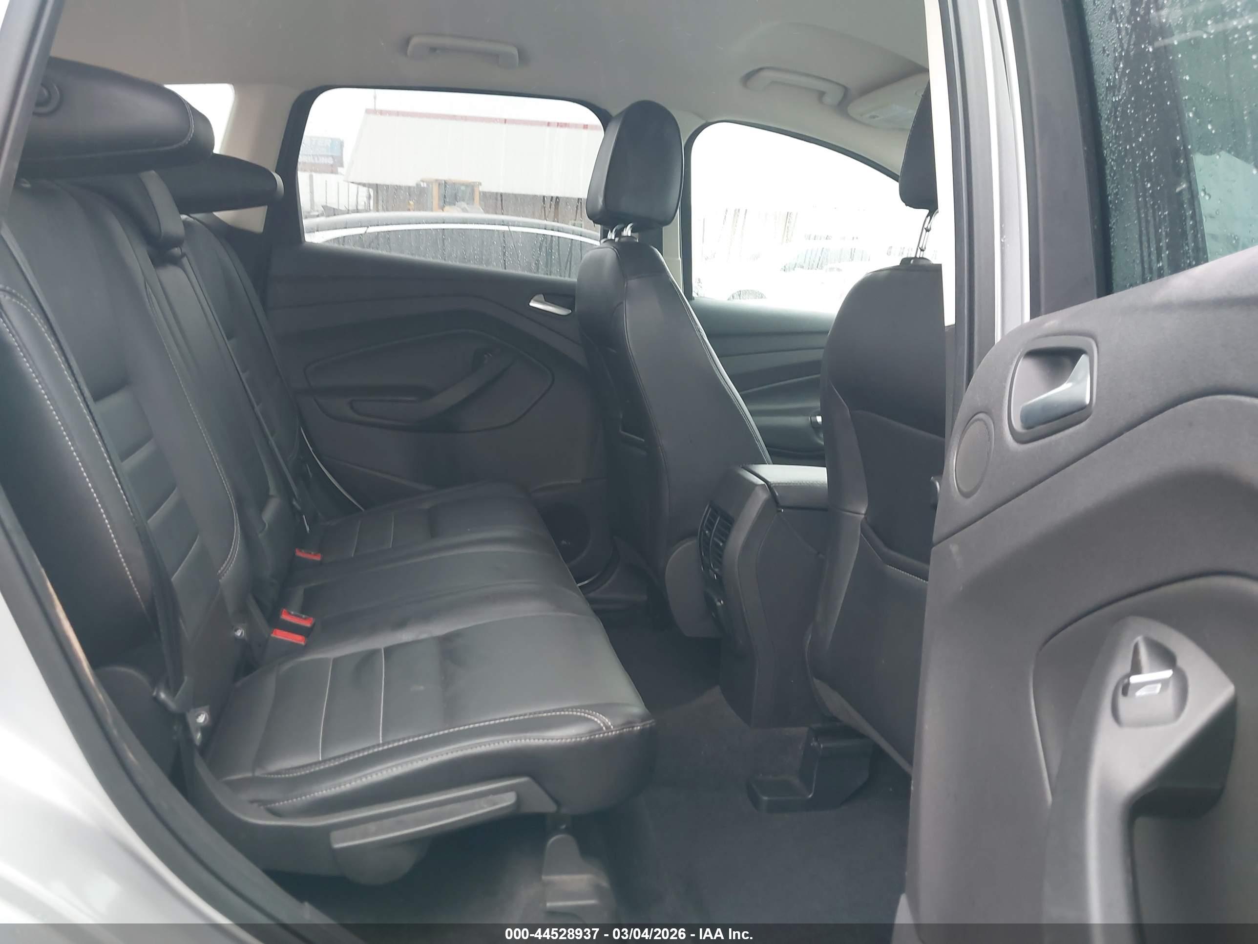FORD ESCAPE image 8