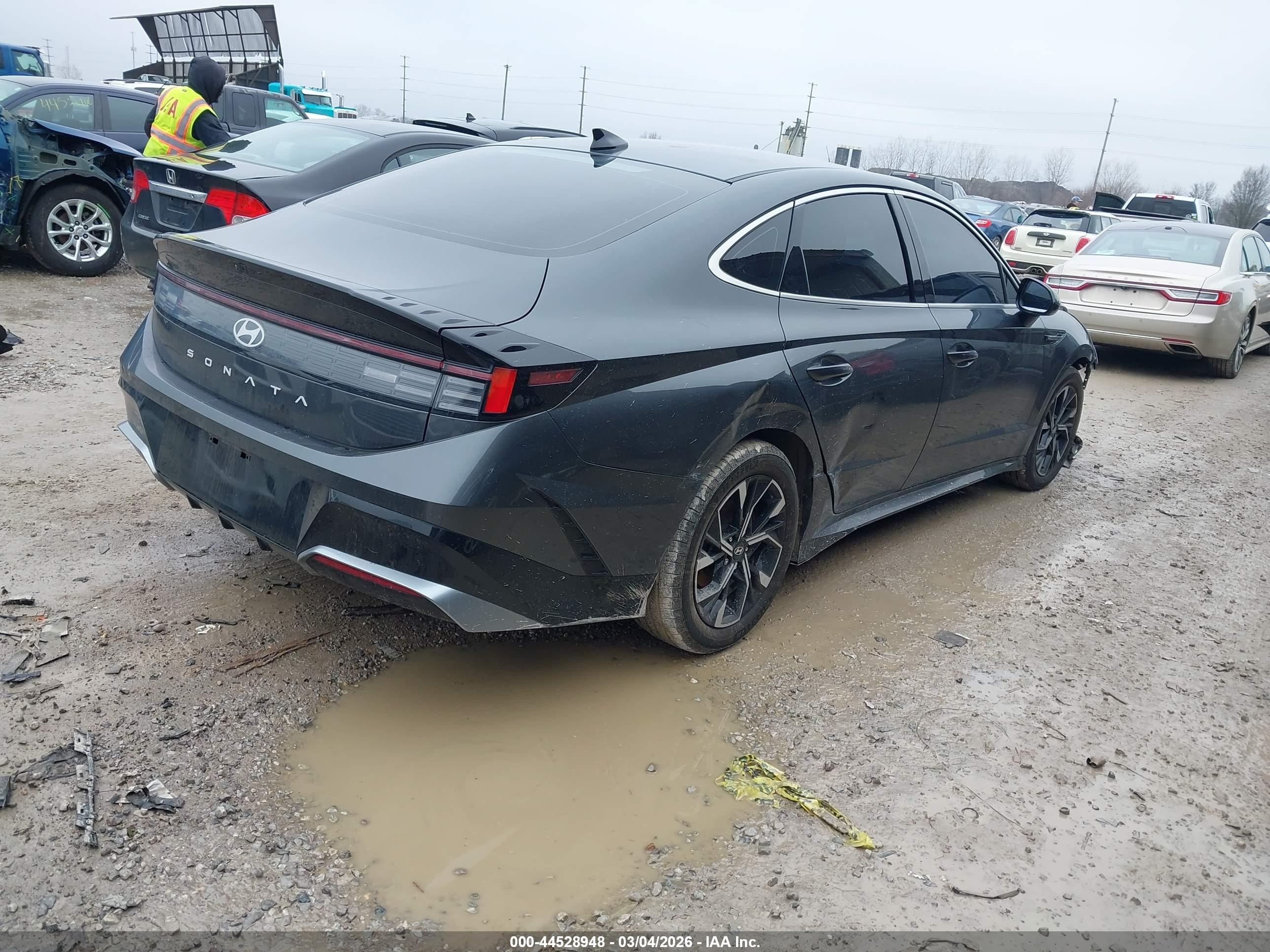 HYUNDAI SONATA image 4