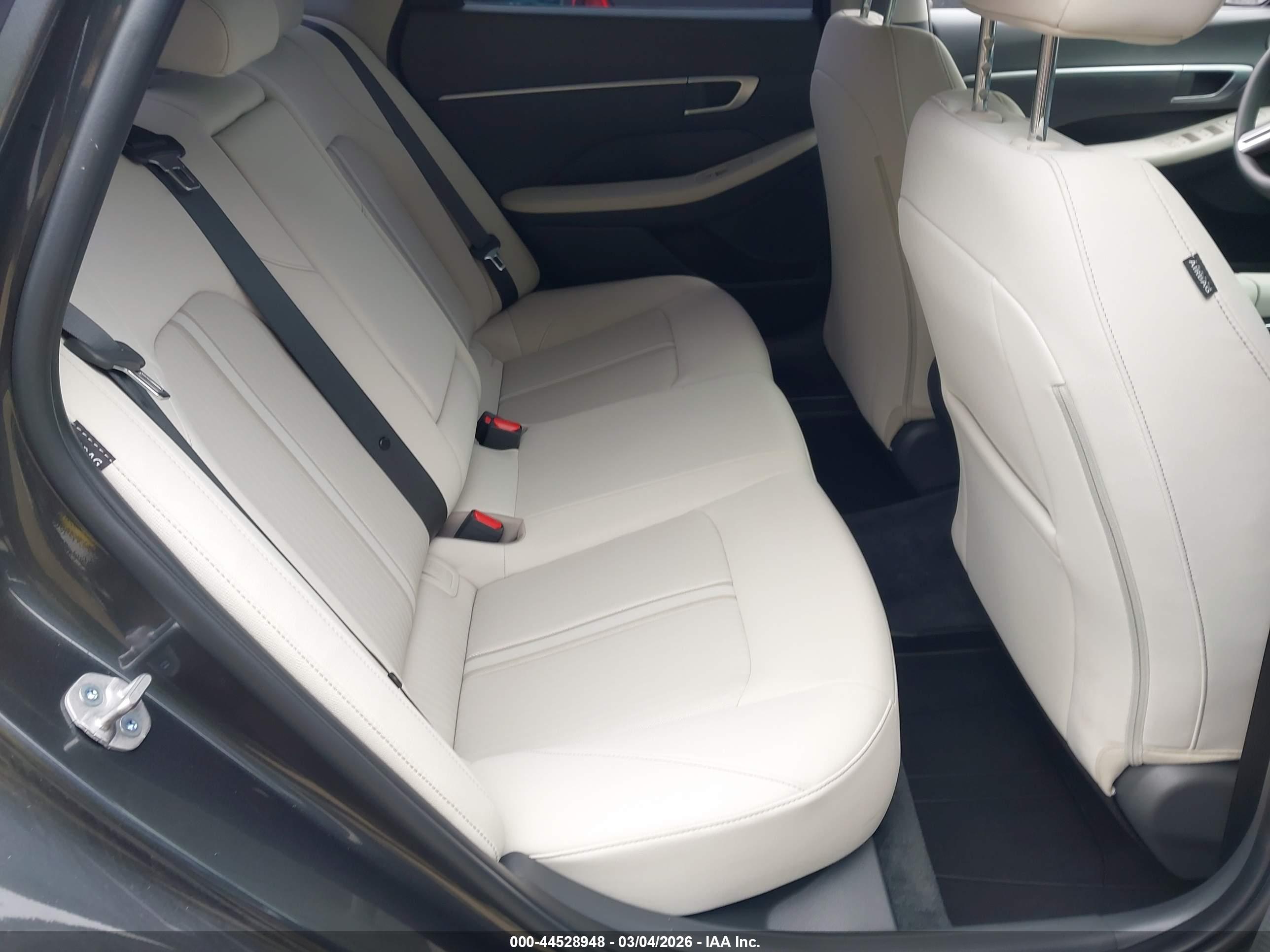 HYUNDAI SONATA image 8