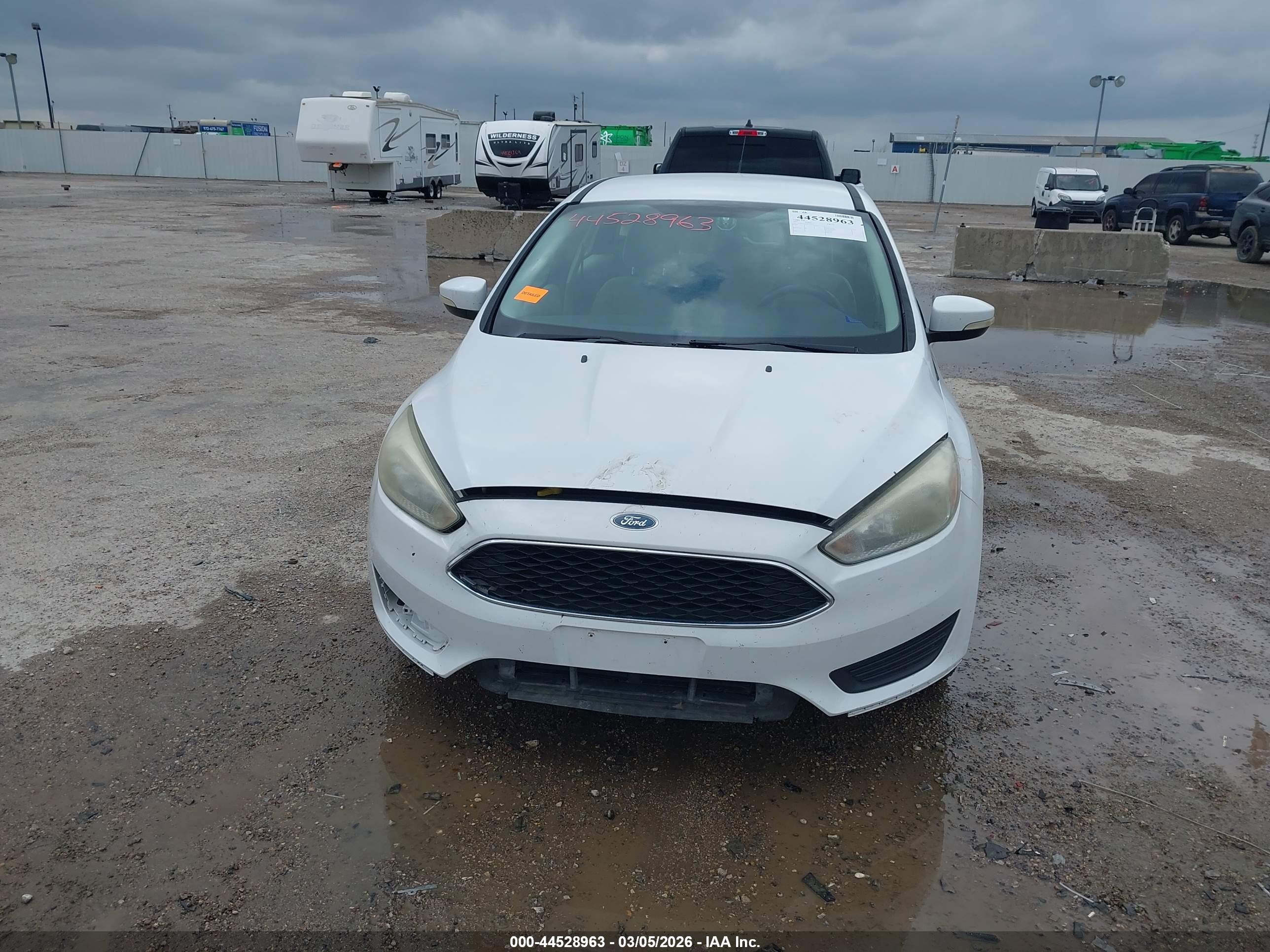FORD FOCUS image 6