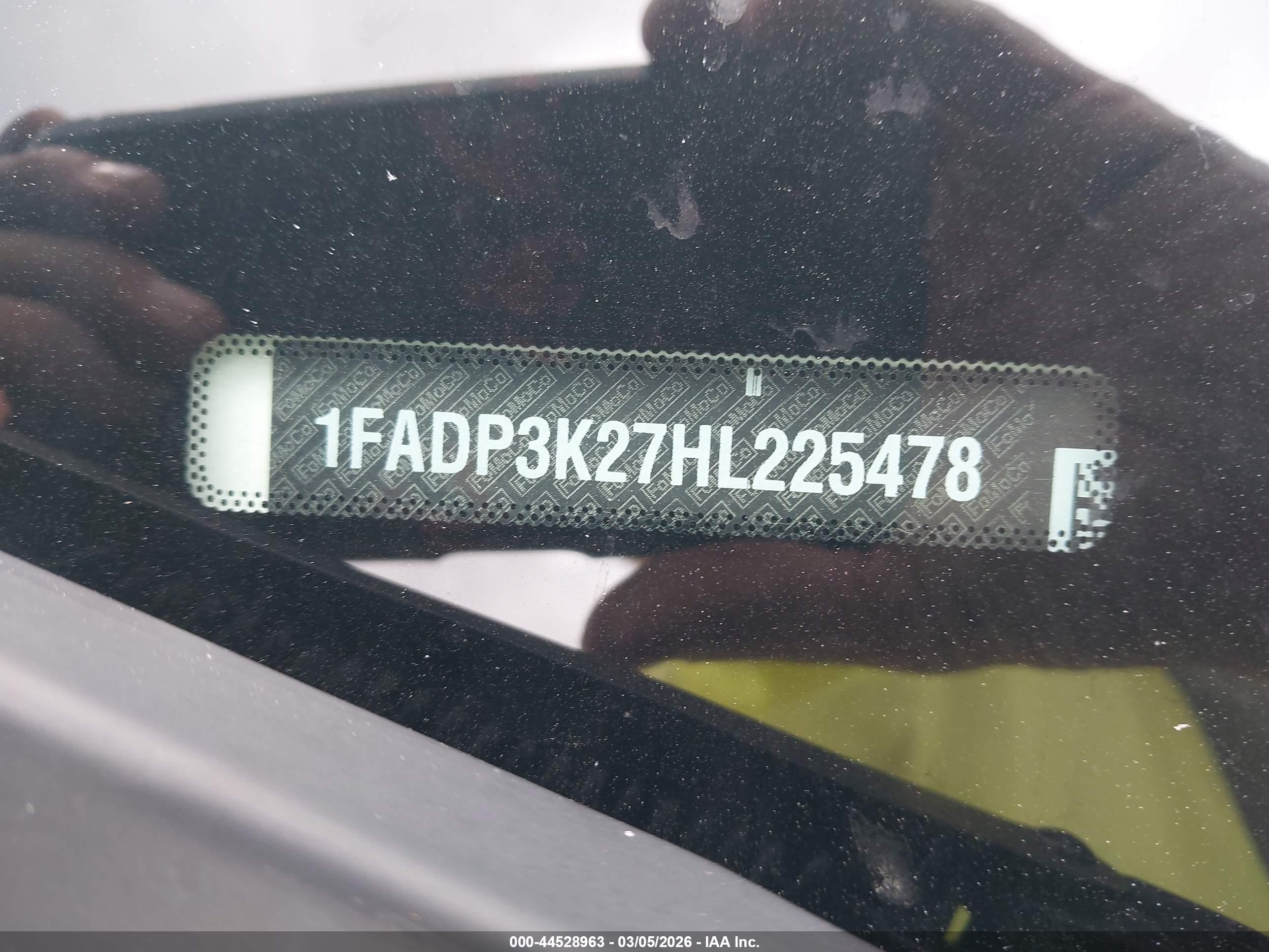 FORD FOCUS image 9