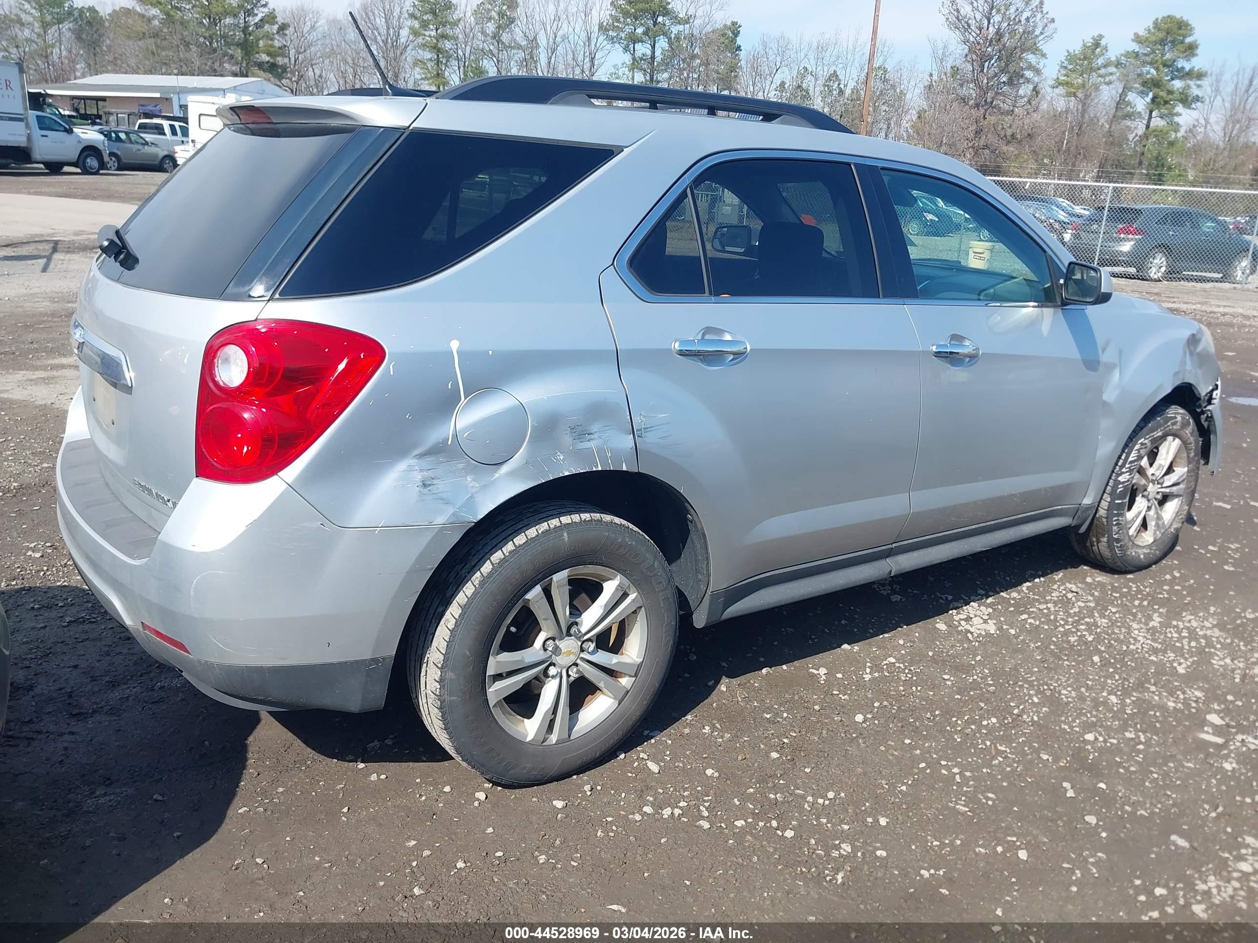 CHEVROLET EQUINOX image 4