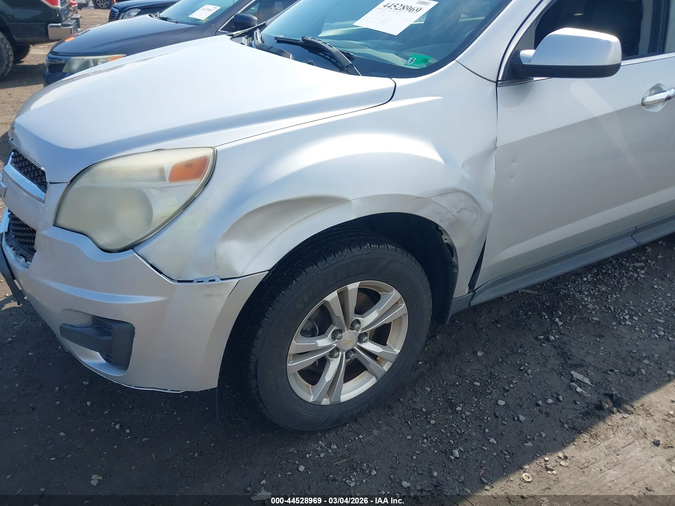 CHEVROLET EQUINOX image 6