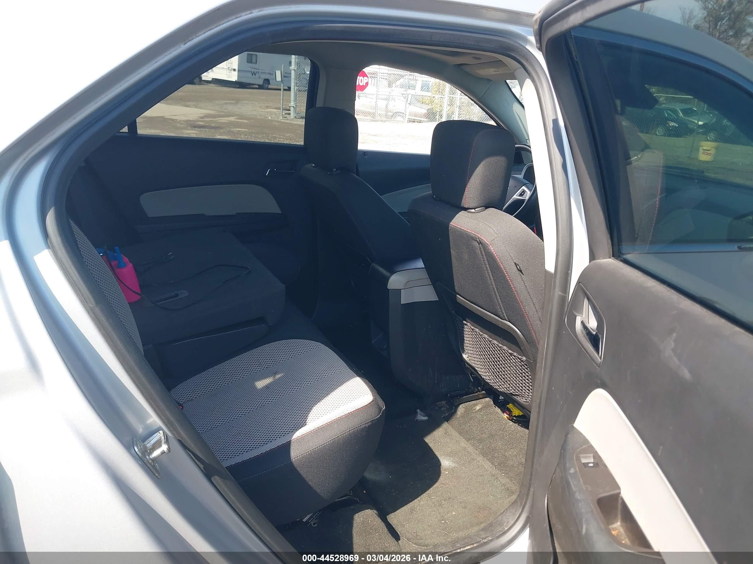 CHEVROLET EQUINOX image 8
