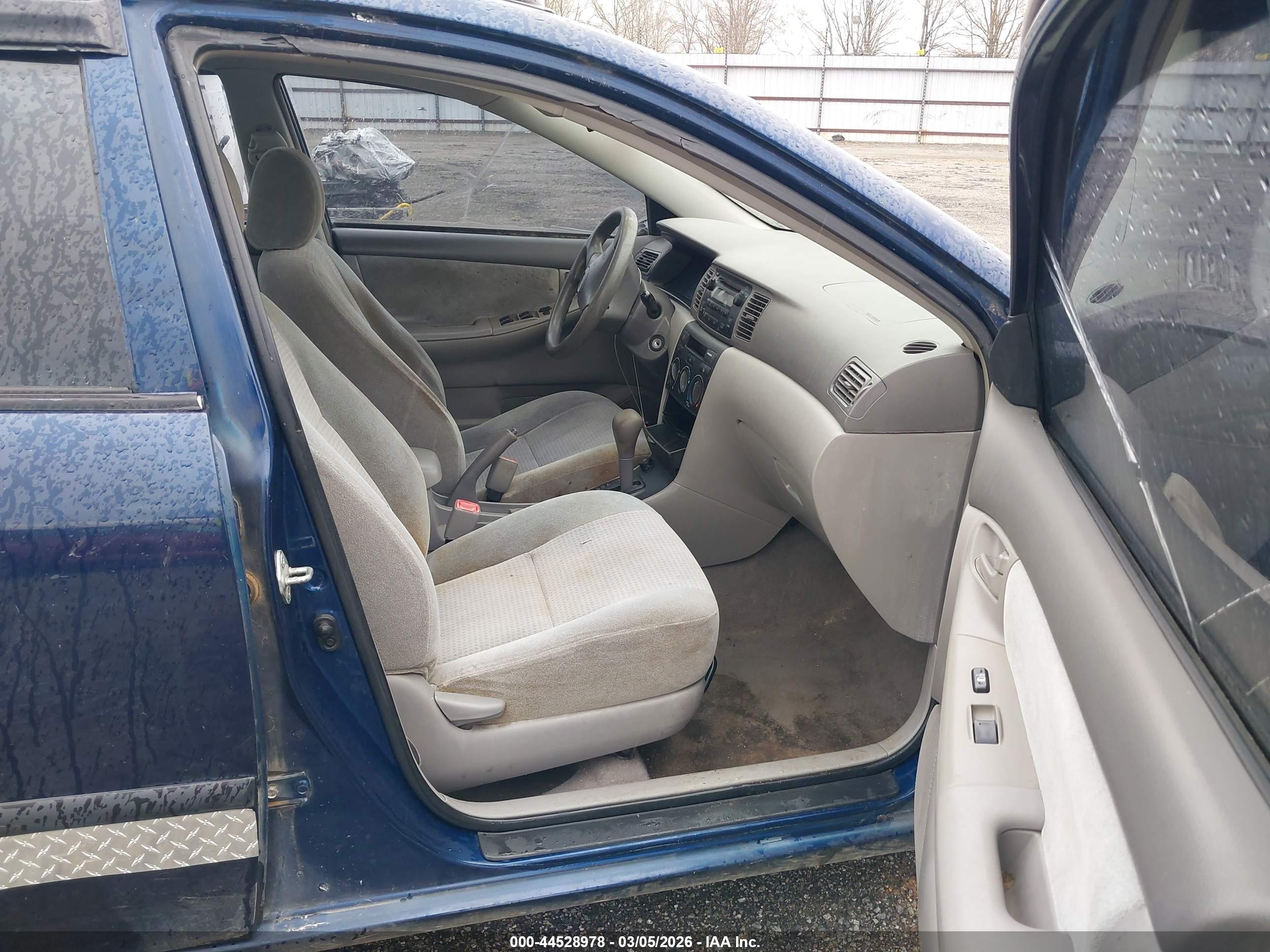 TOYOTA COROLLA image 5
