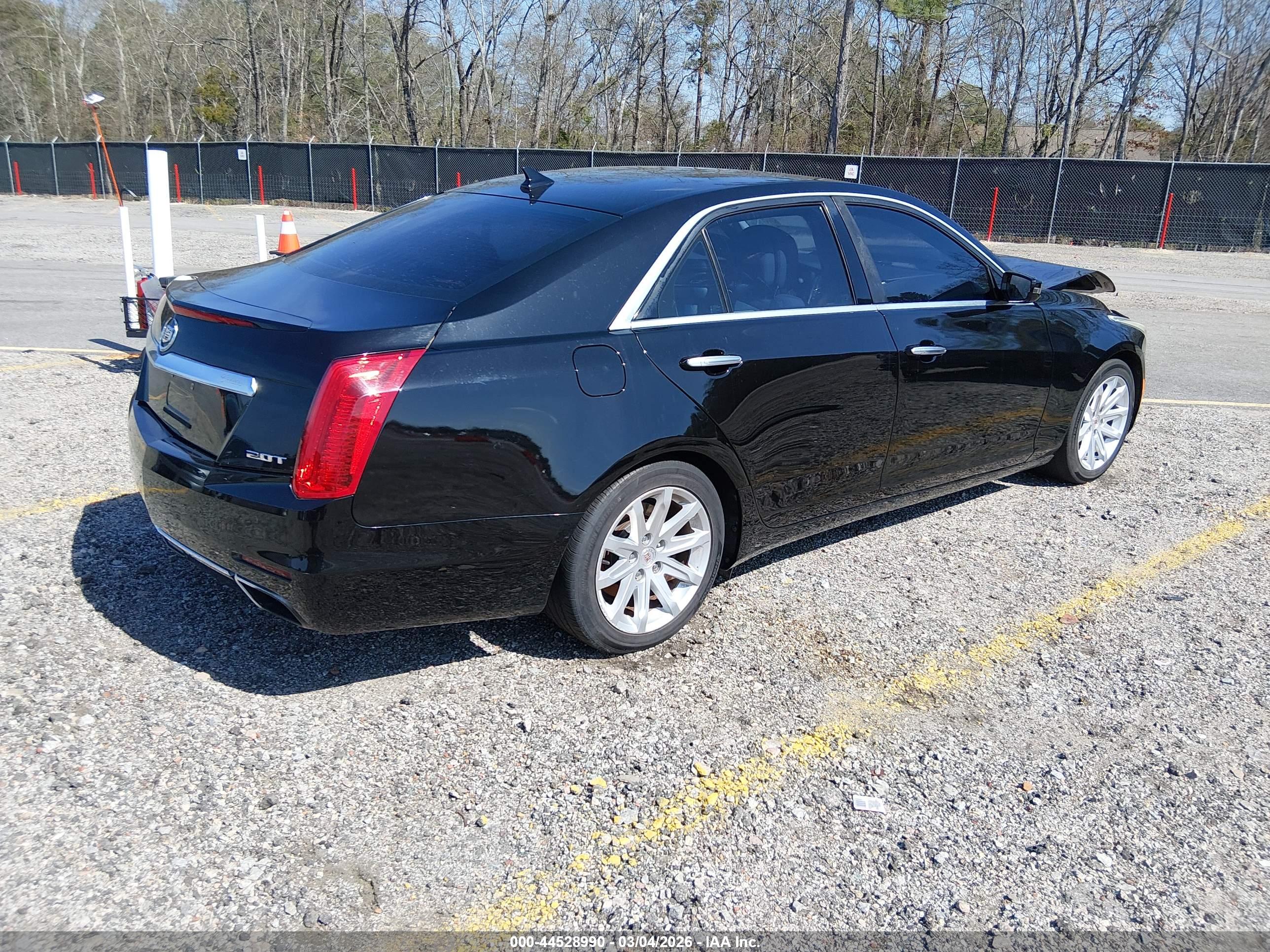 CADILLAC CTS image 4