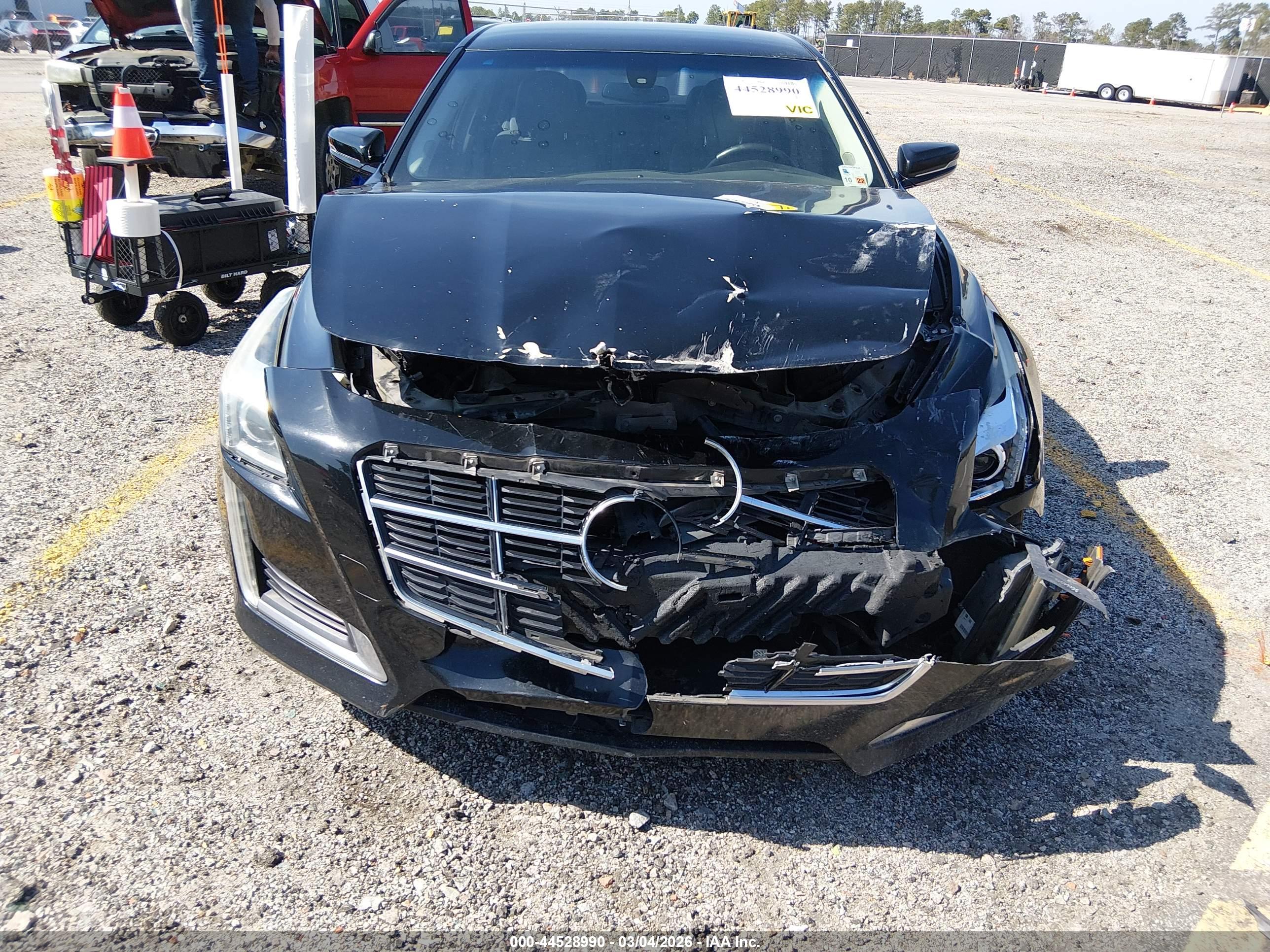 CADILLAC CTS image 6