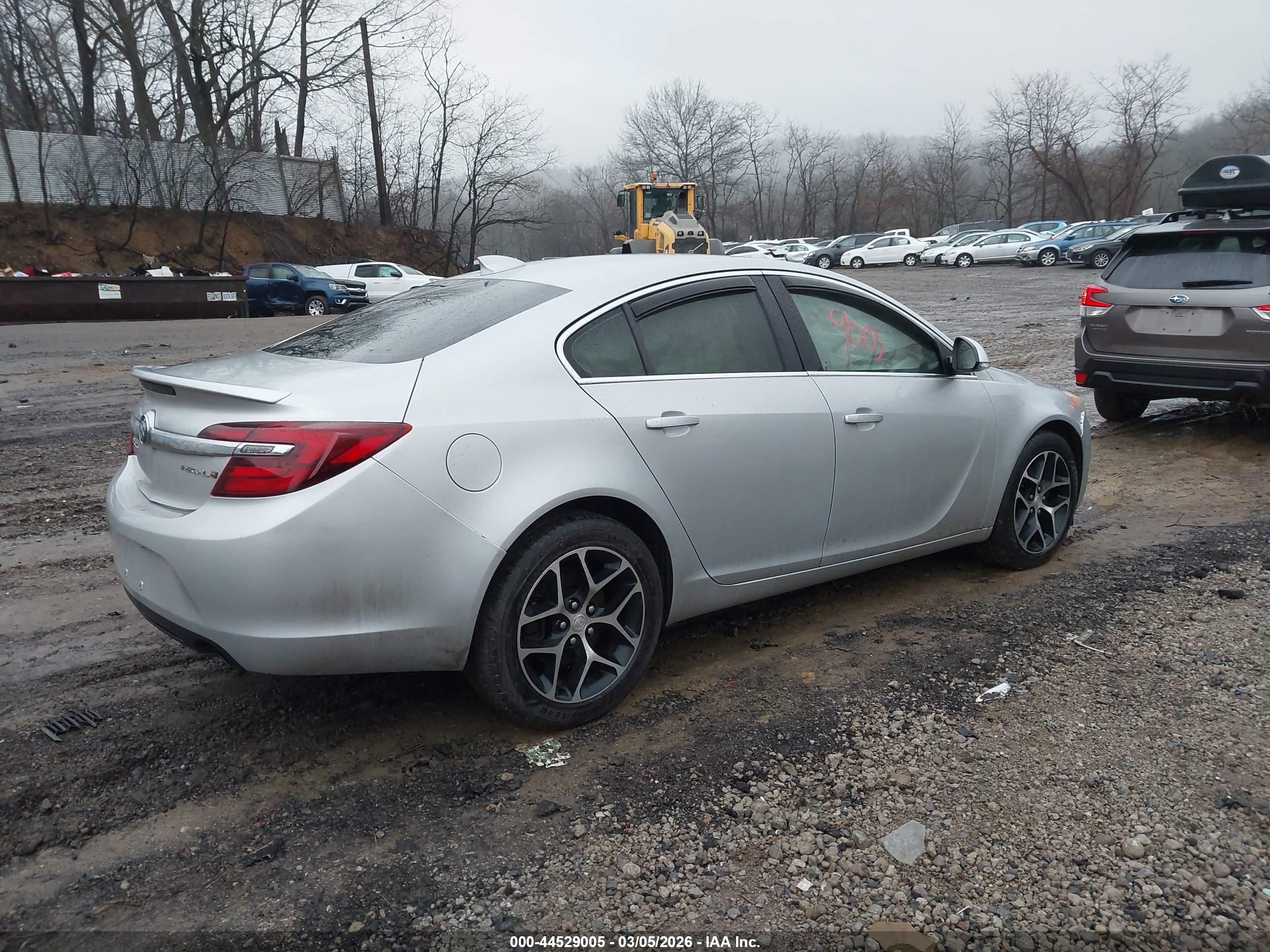 BUICK REGAL image 4