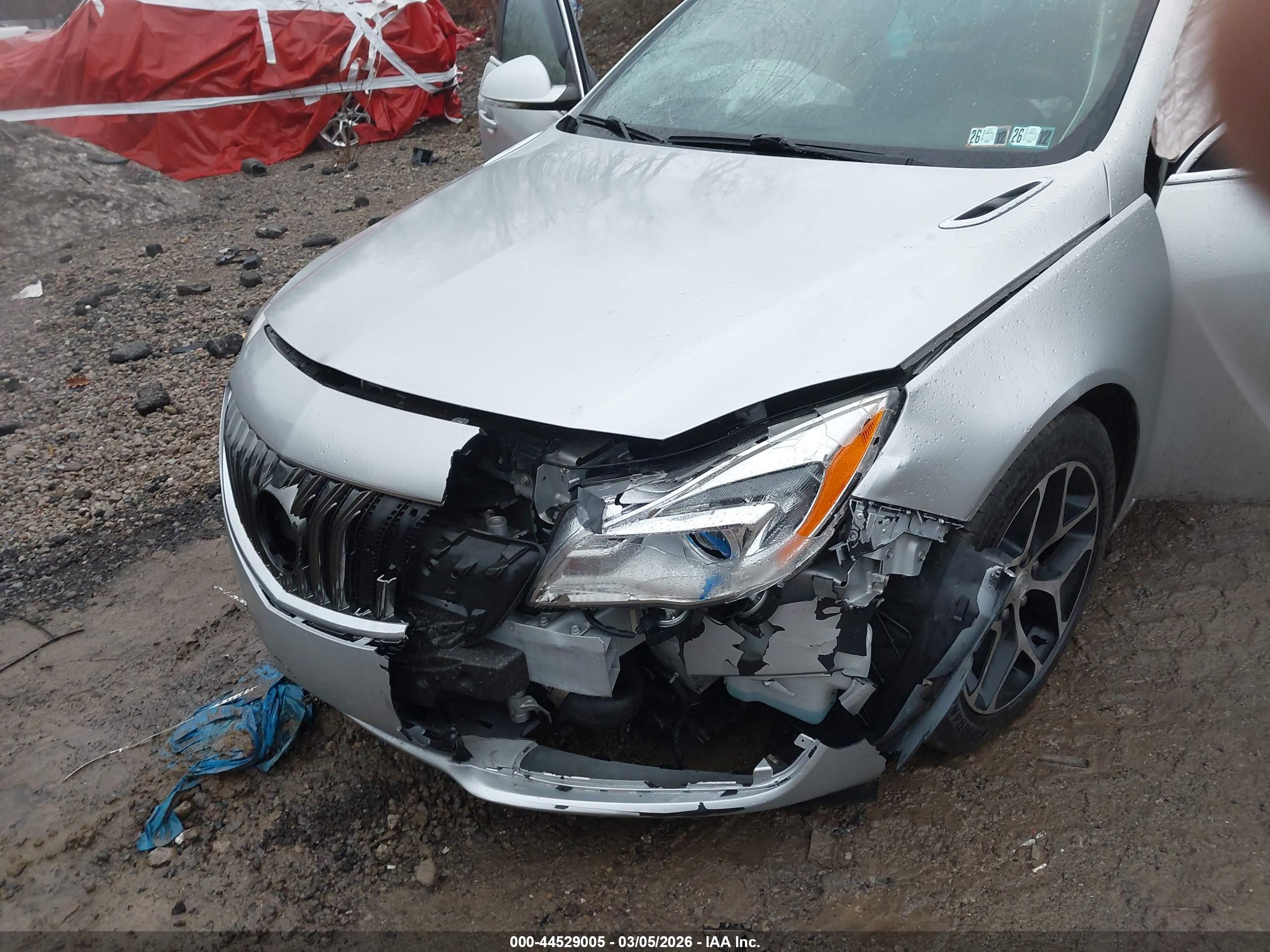 BUICK REGAL image 6