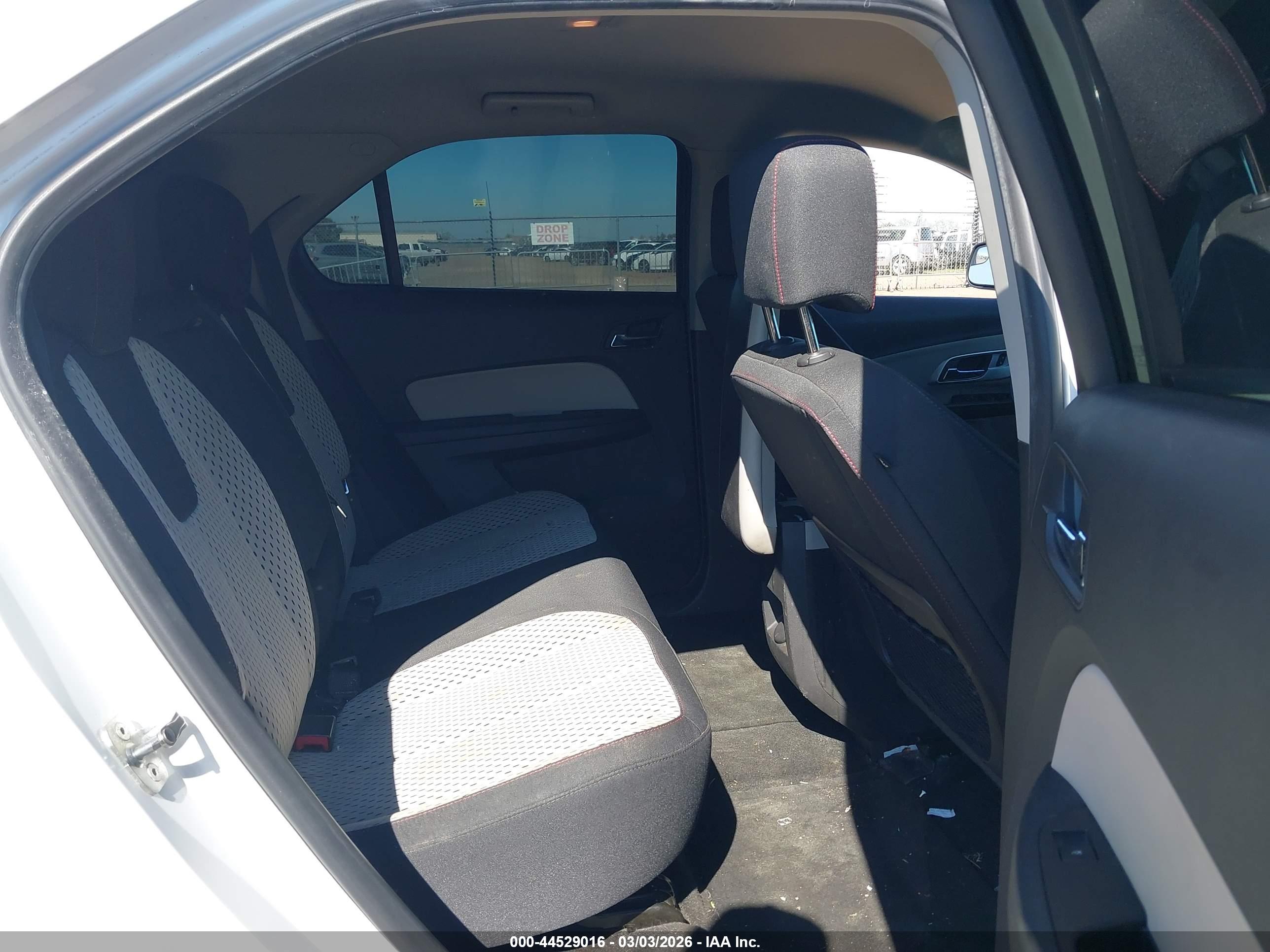 CHEVROLET EQUINOX image 8