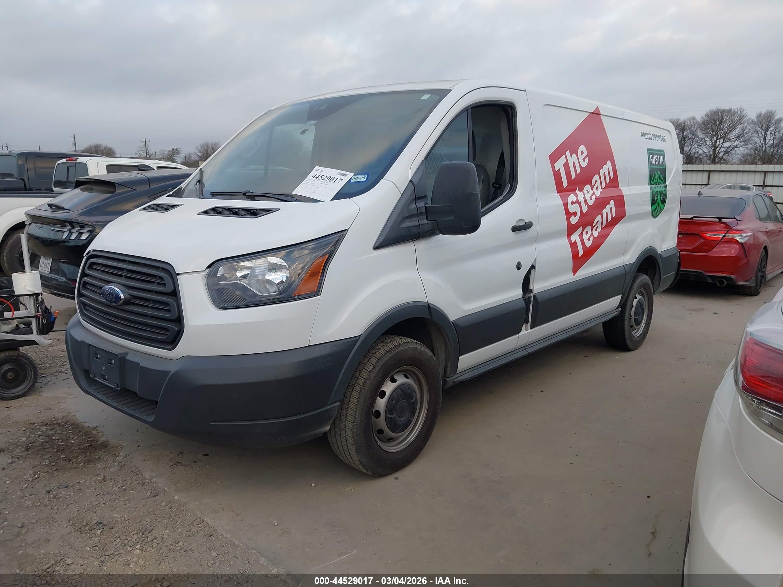 FORD TRANSIT-250 image 2