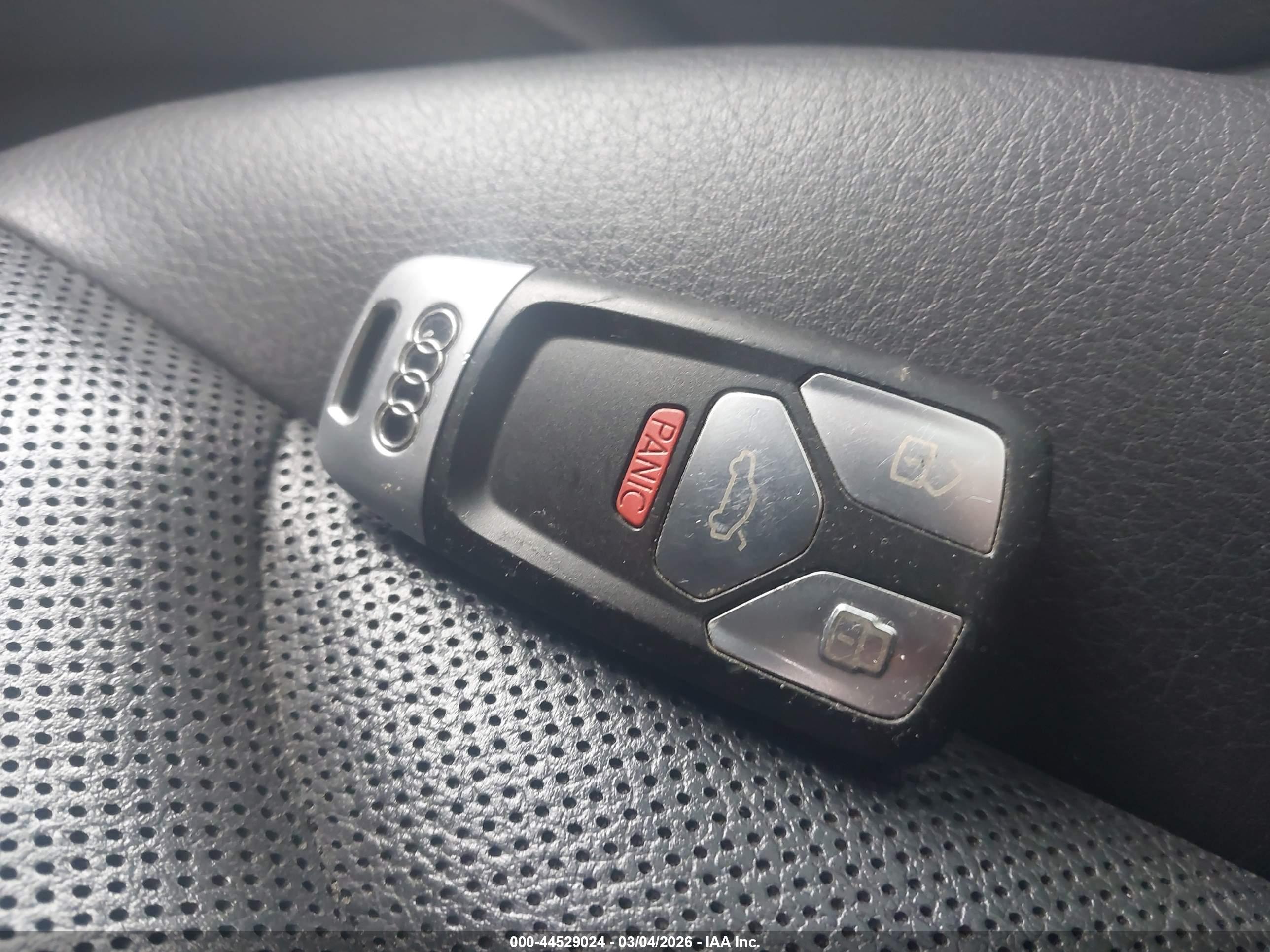 AUDI Q7 image 11