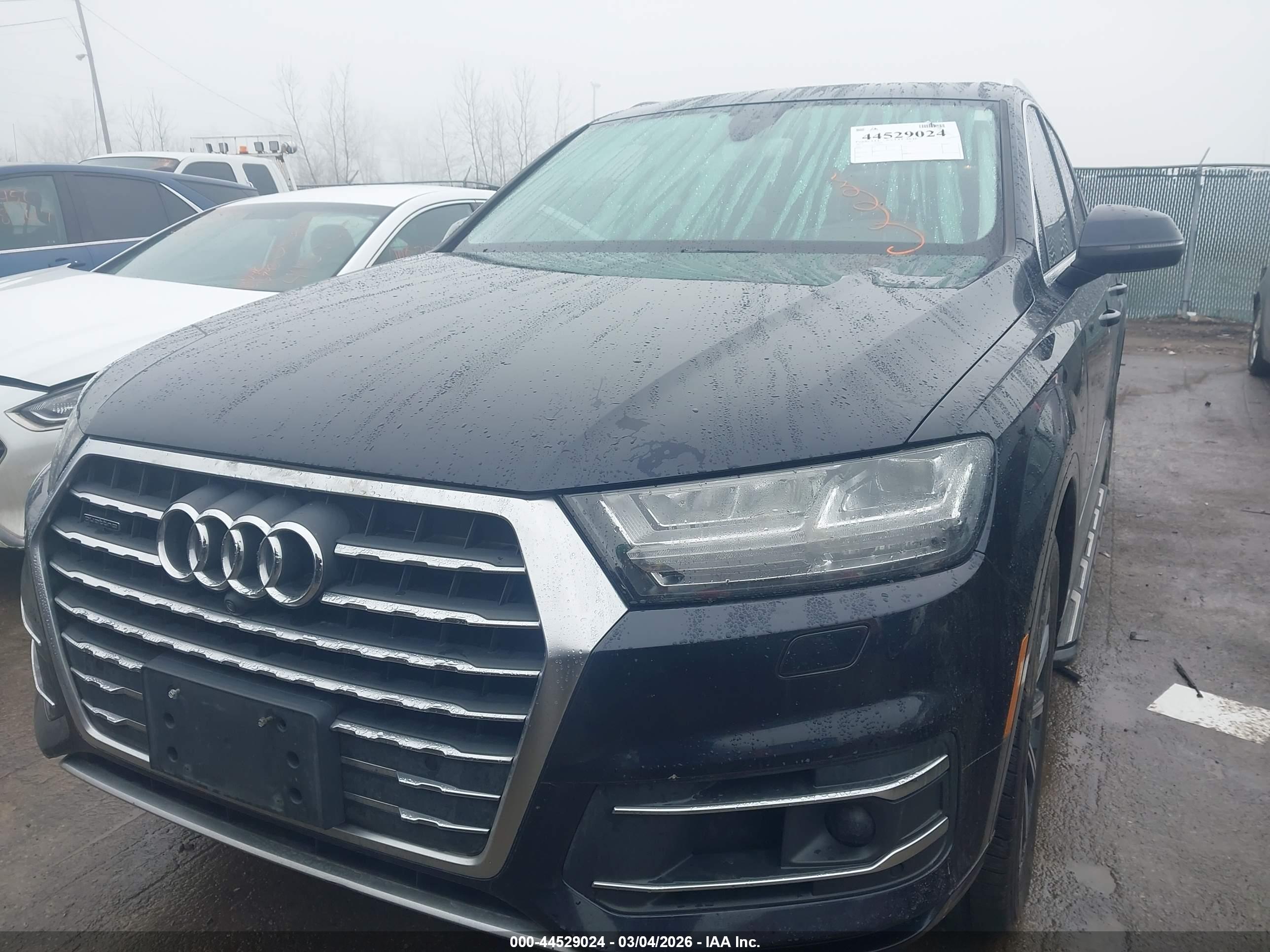 AUDI Q7 image 6