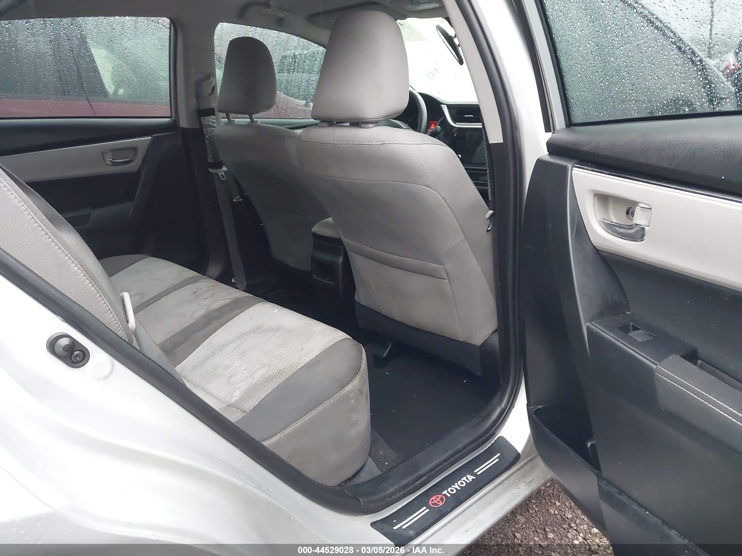 TOYOTA COROLLA image 8