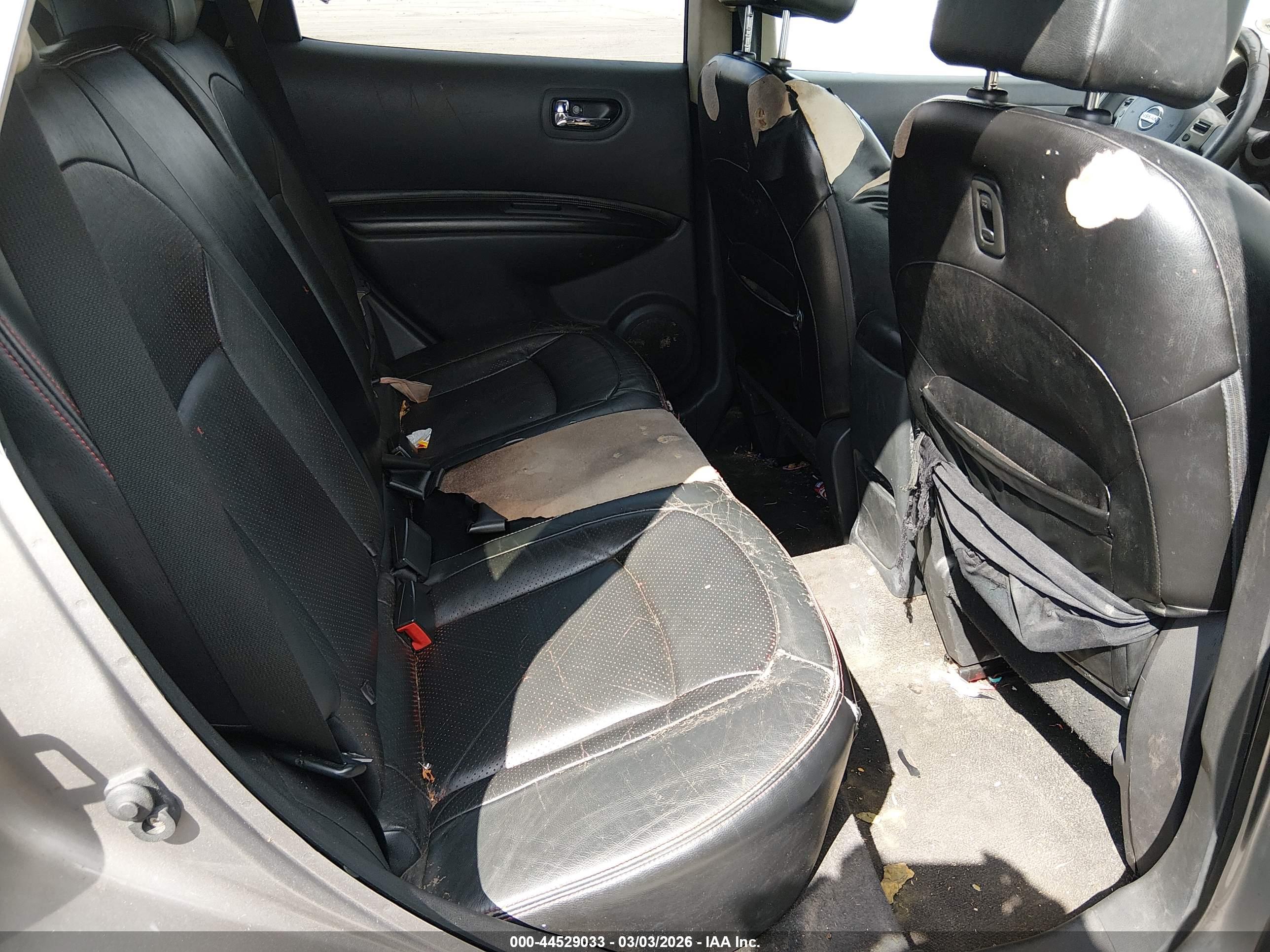NISSAN ROGUE image 8