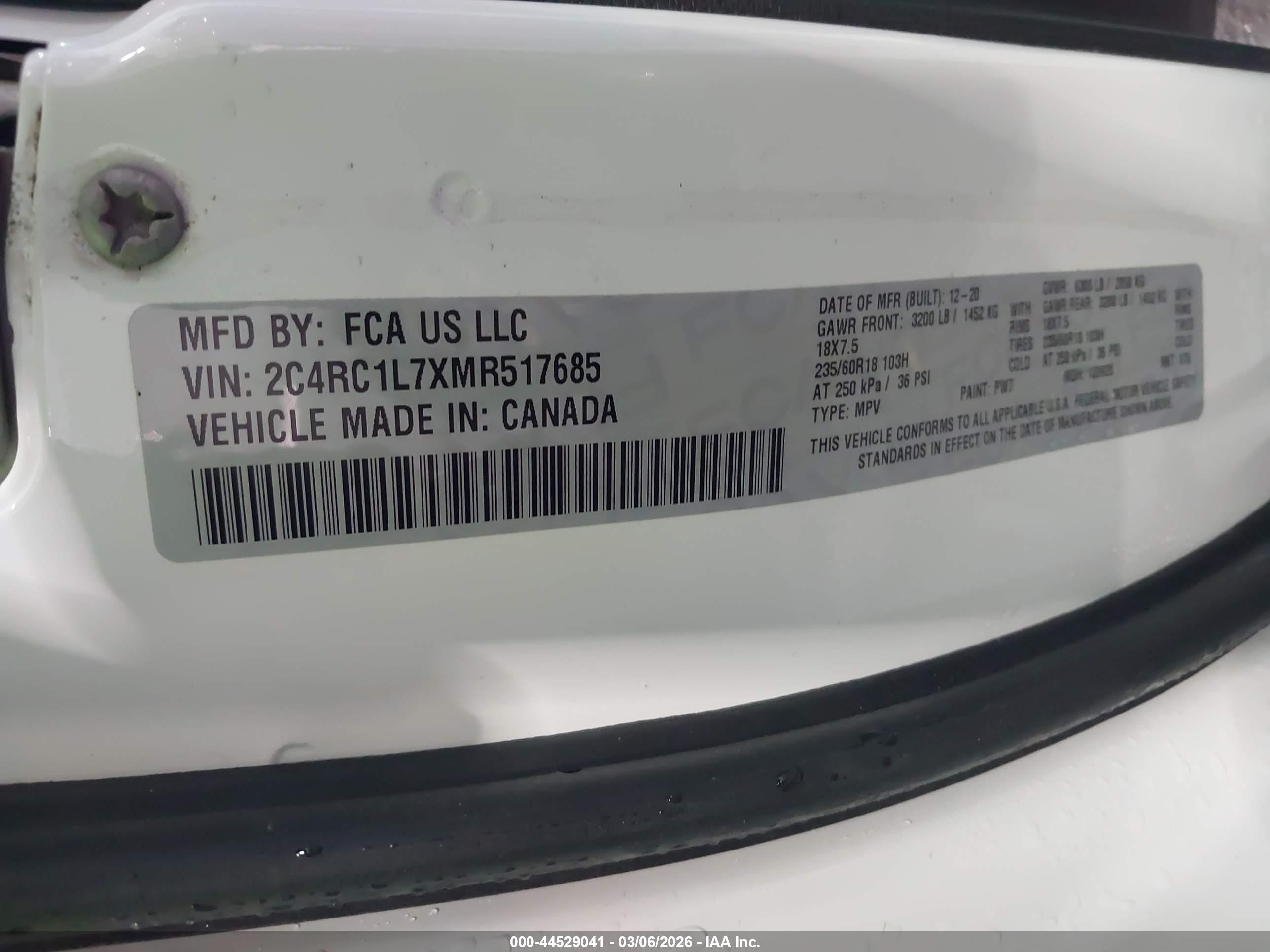 CHRYSLER PACIFICA image 9
