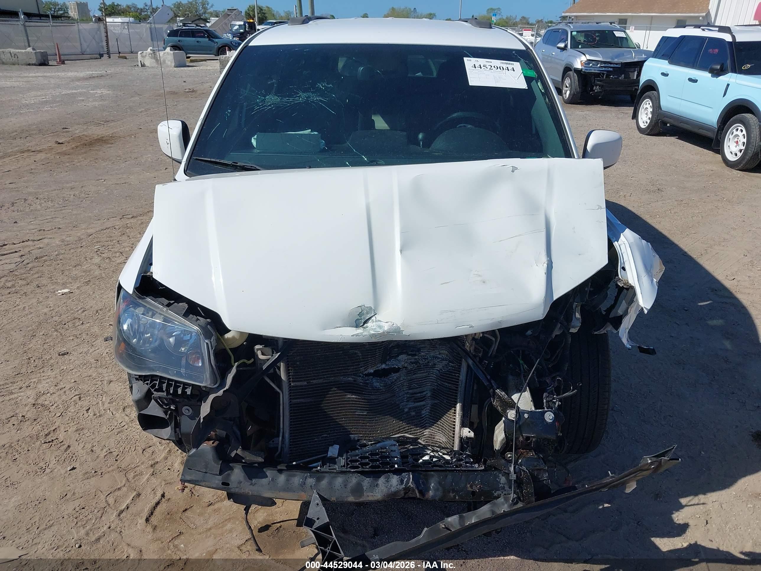 DODGE GRAND image 6