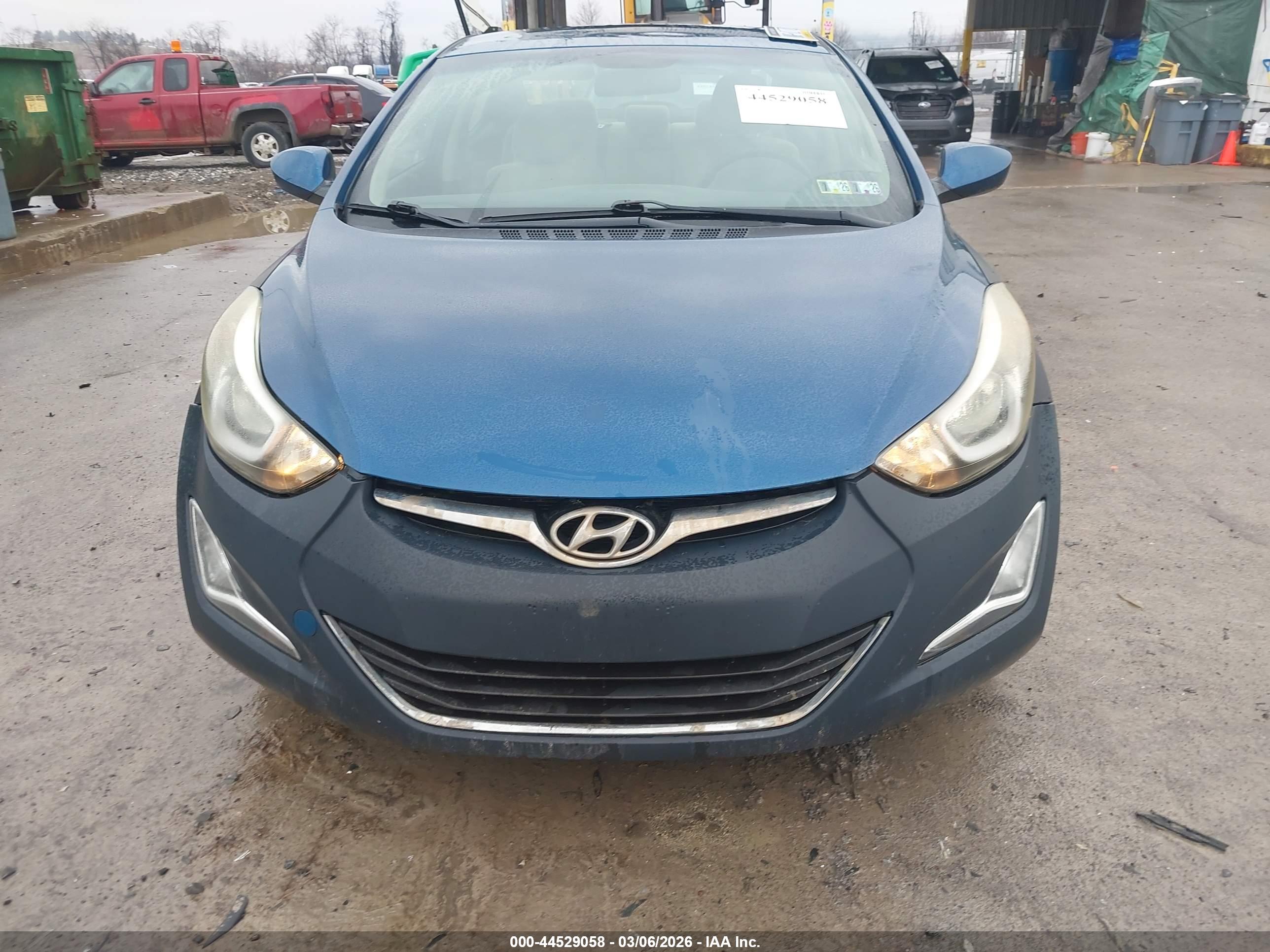 HYUNDAI ELANTRA image 6