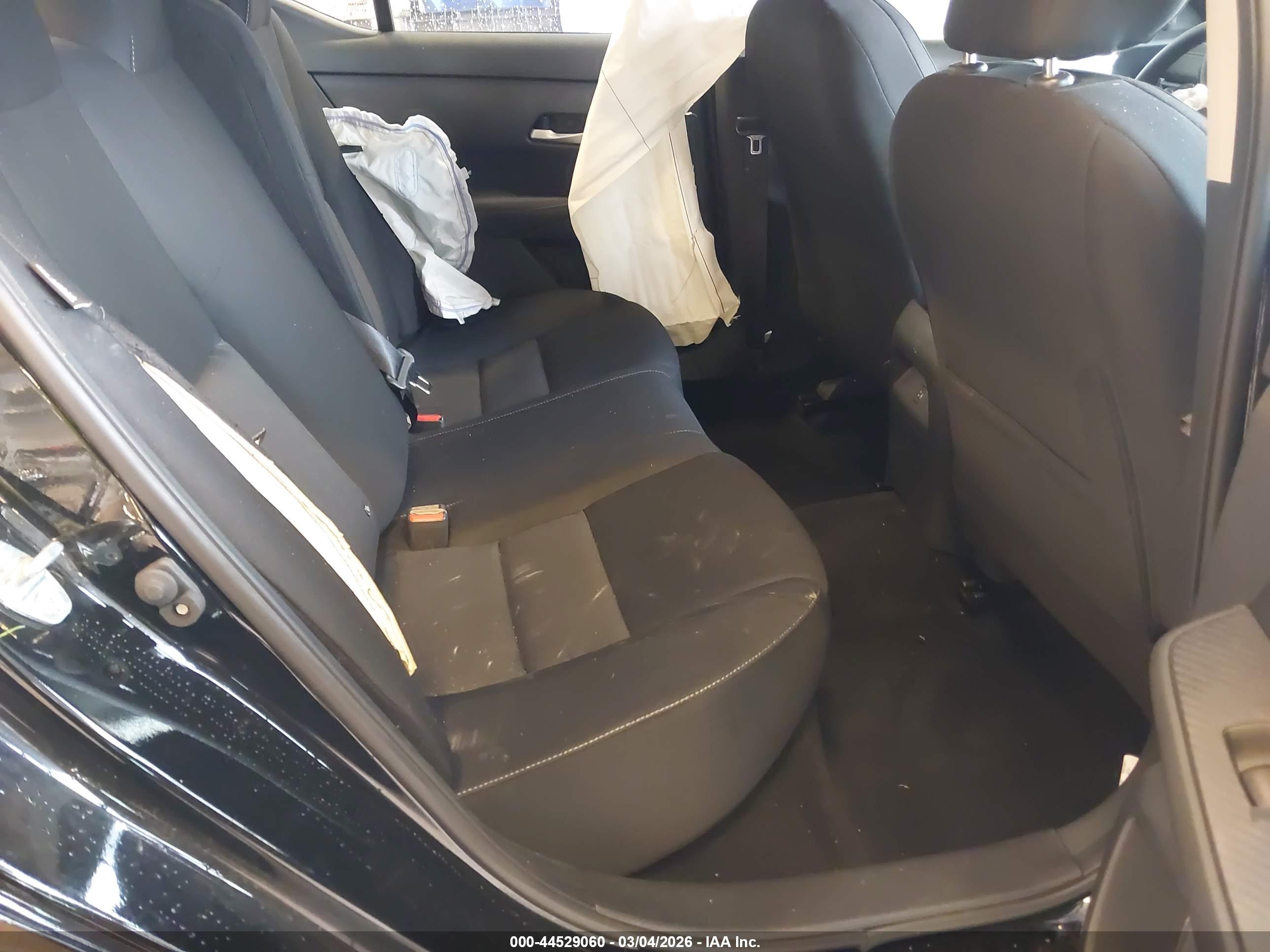 NISSAN SENTRA image 8