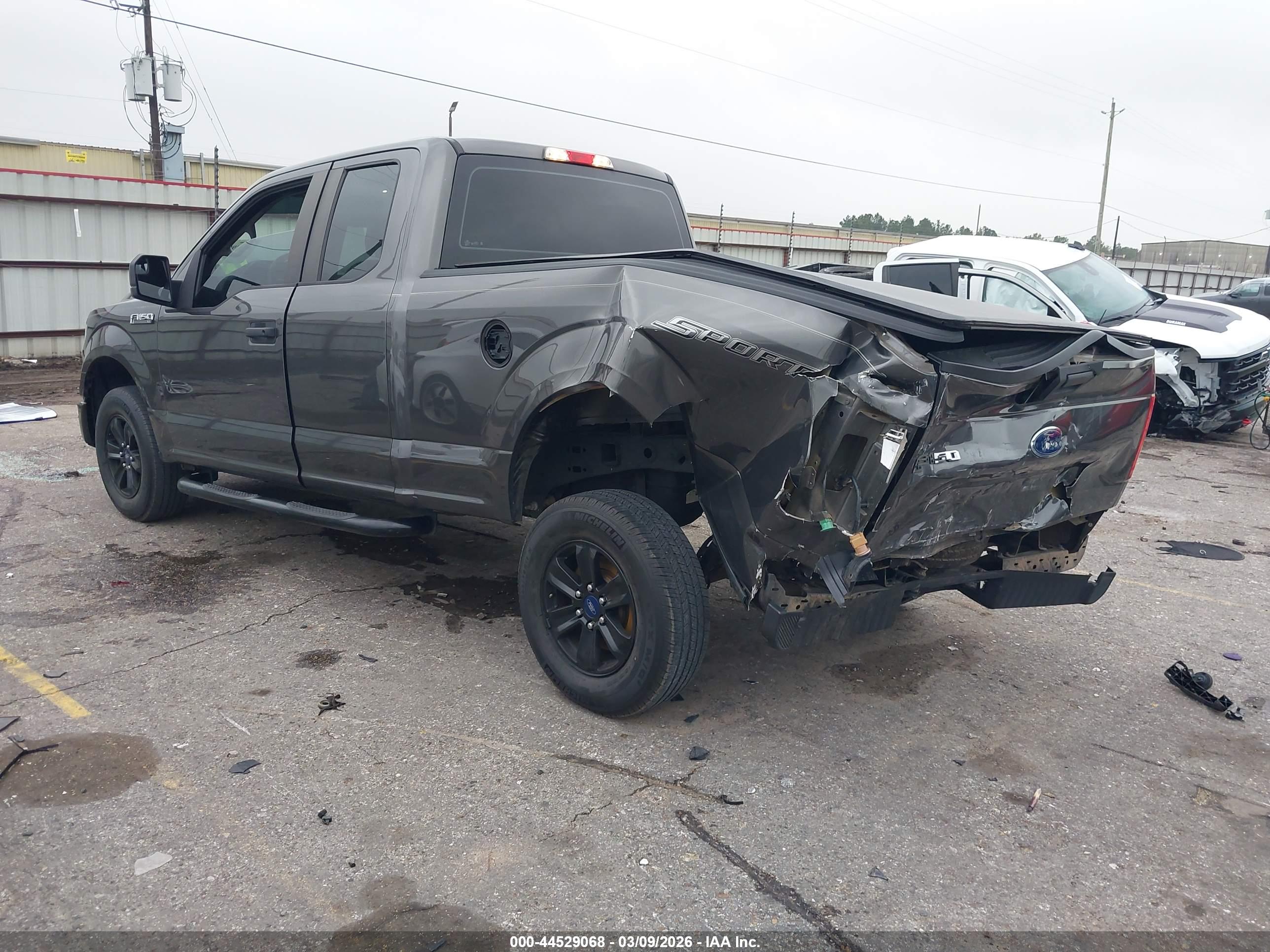 FORD F-150 image 3