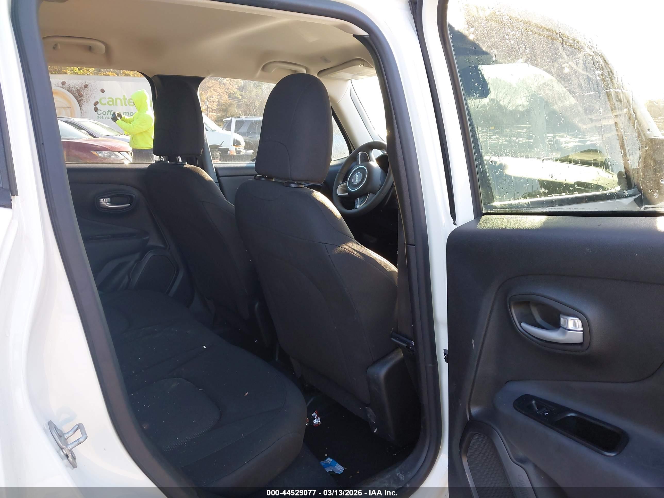 JEEP RENEGADE image 8