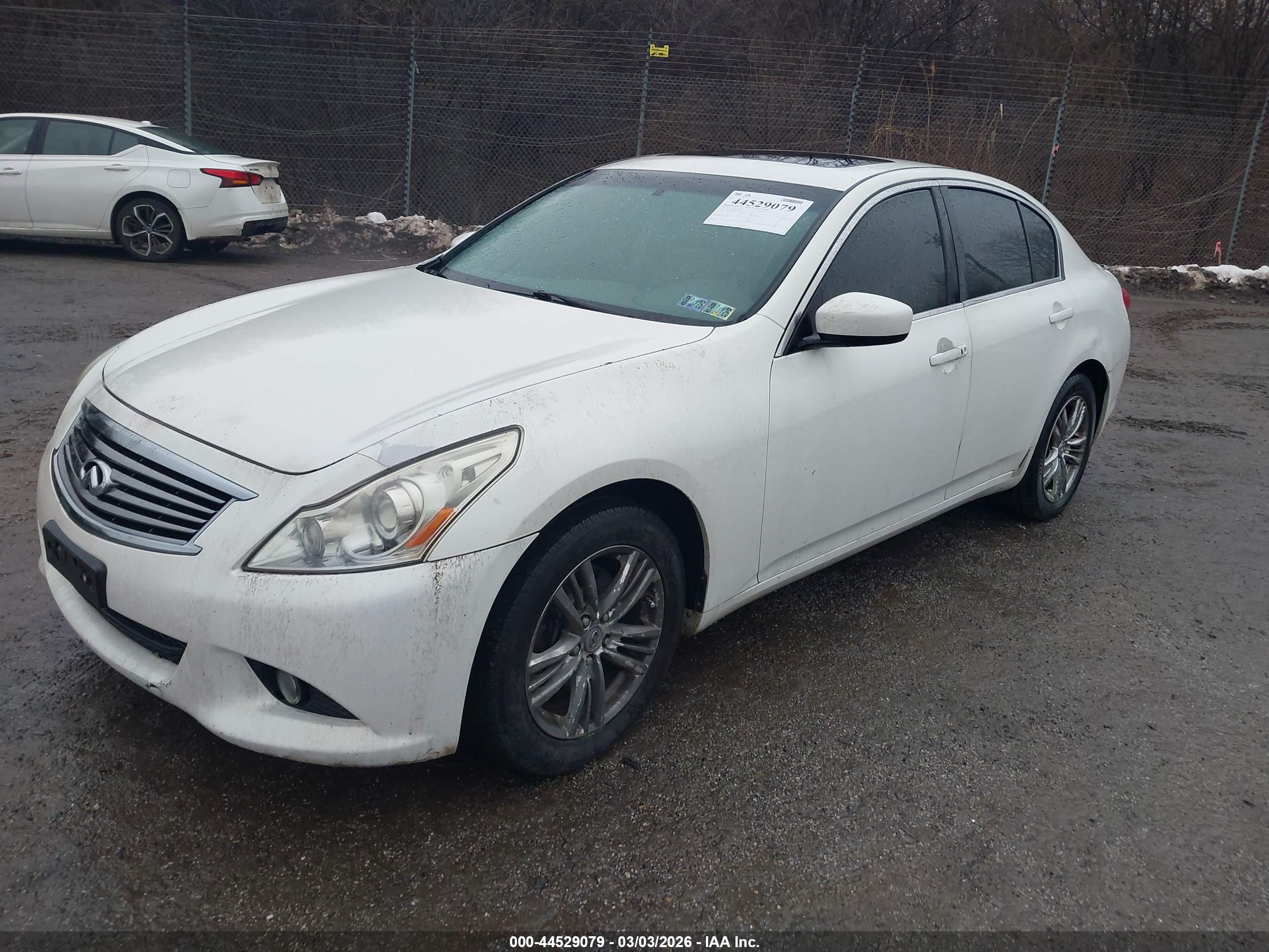 INFINITI G25X image 2