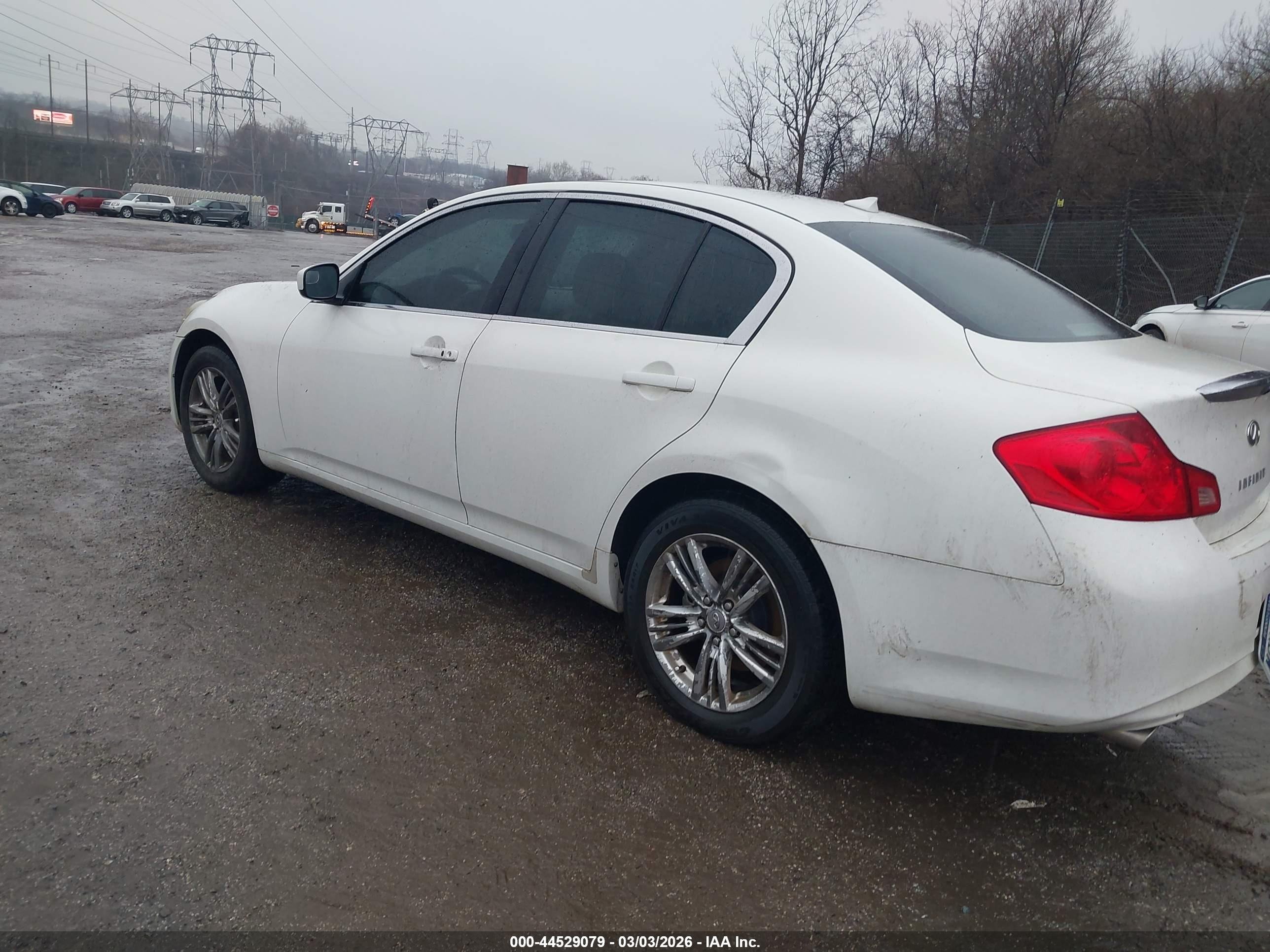 INFINITI G25X image 3
