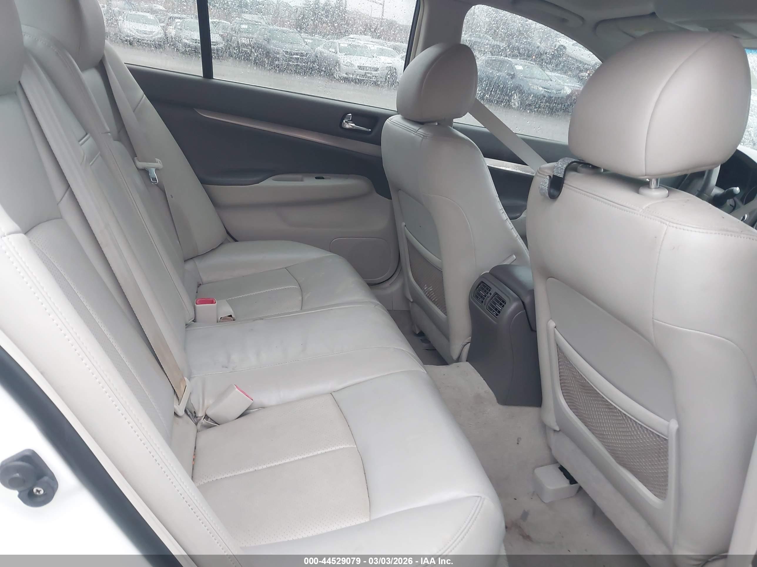 INFINITI G25X image 8