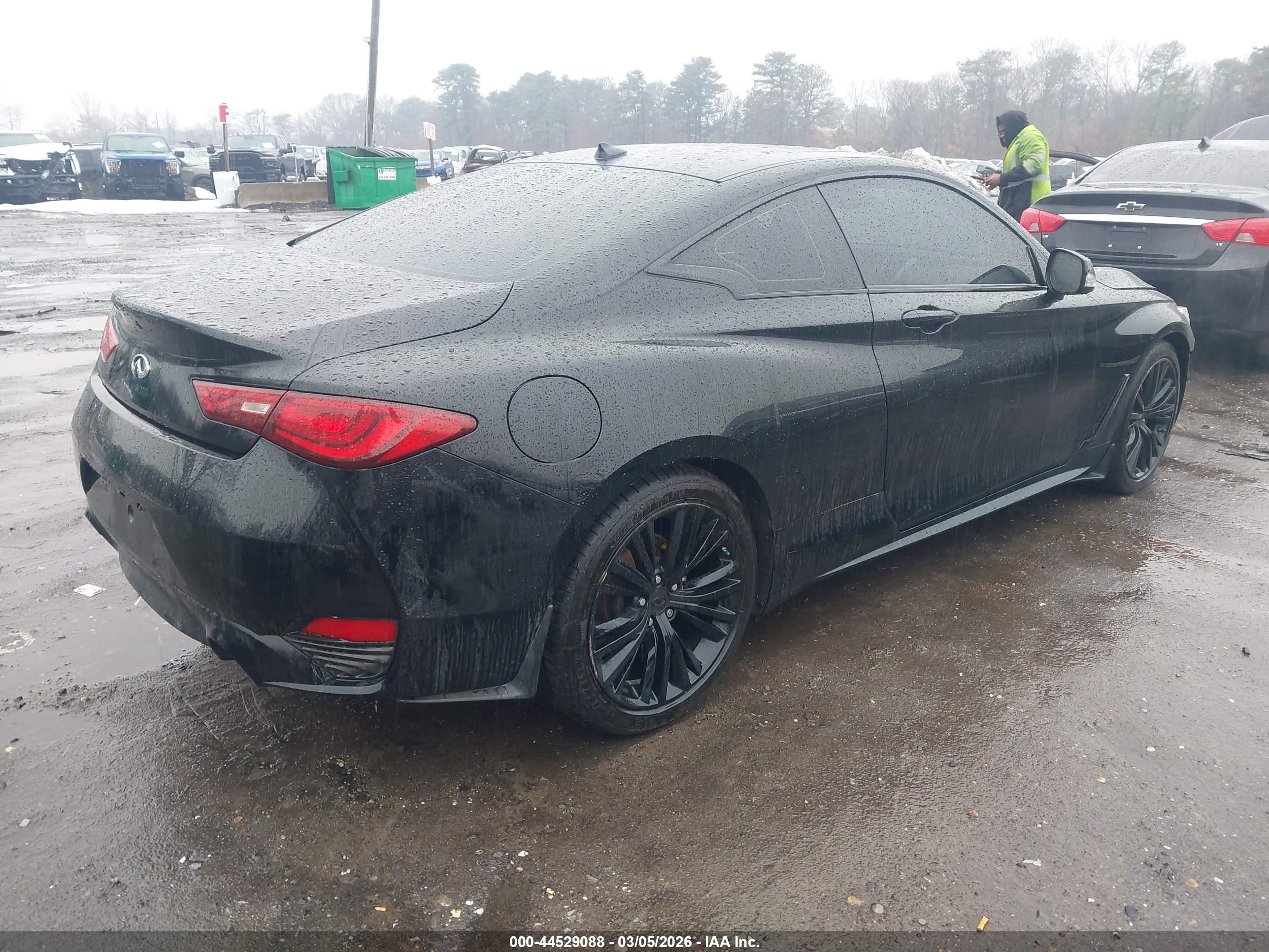 INFINITI Q60 image 4