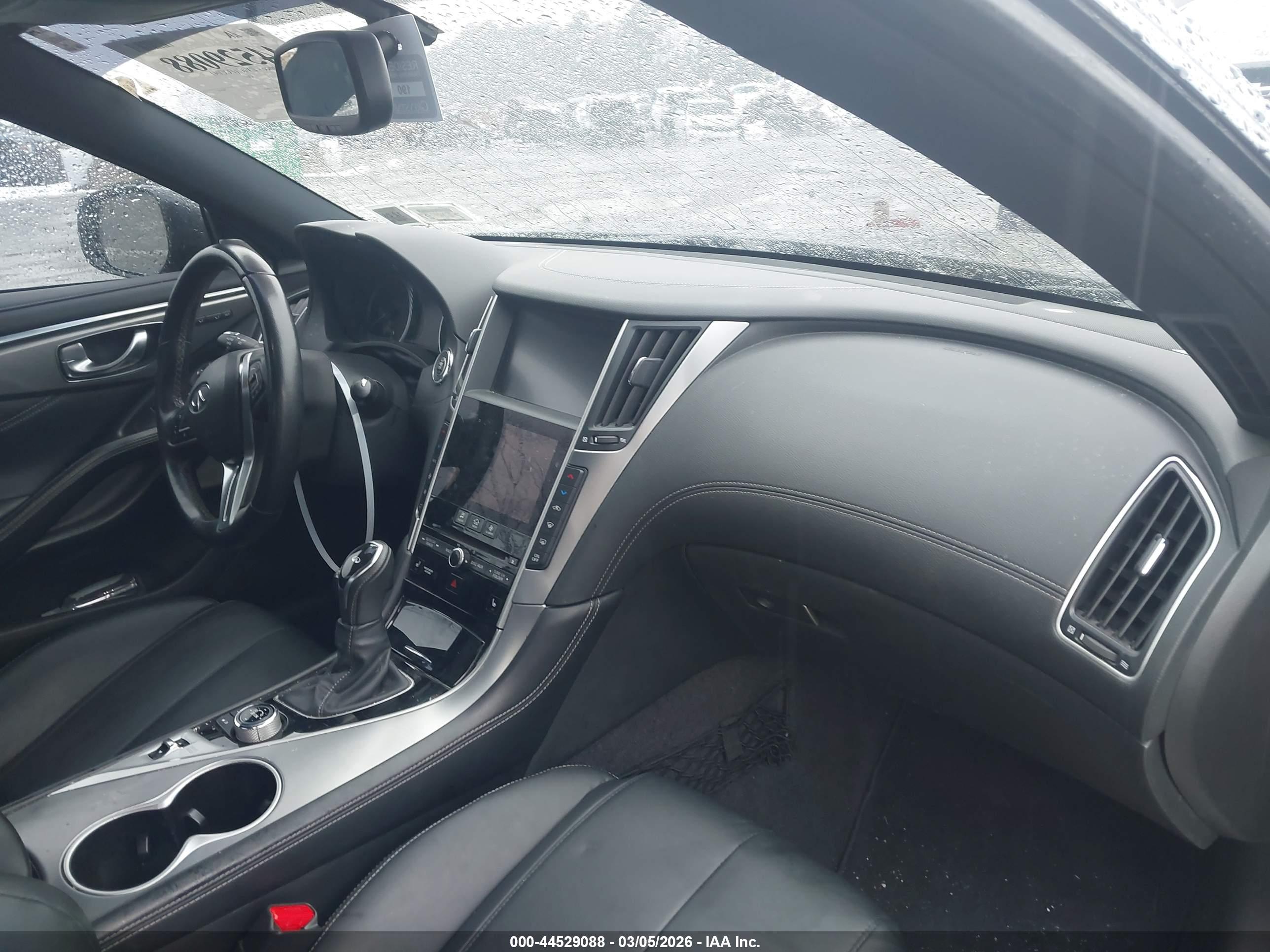 INFINITI Q60 image 5