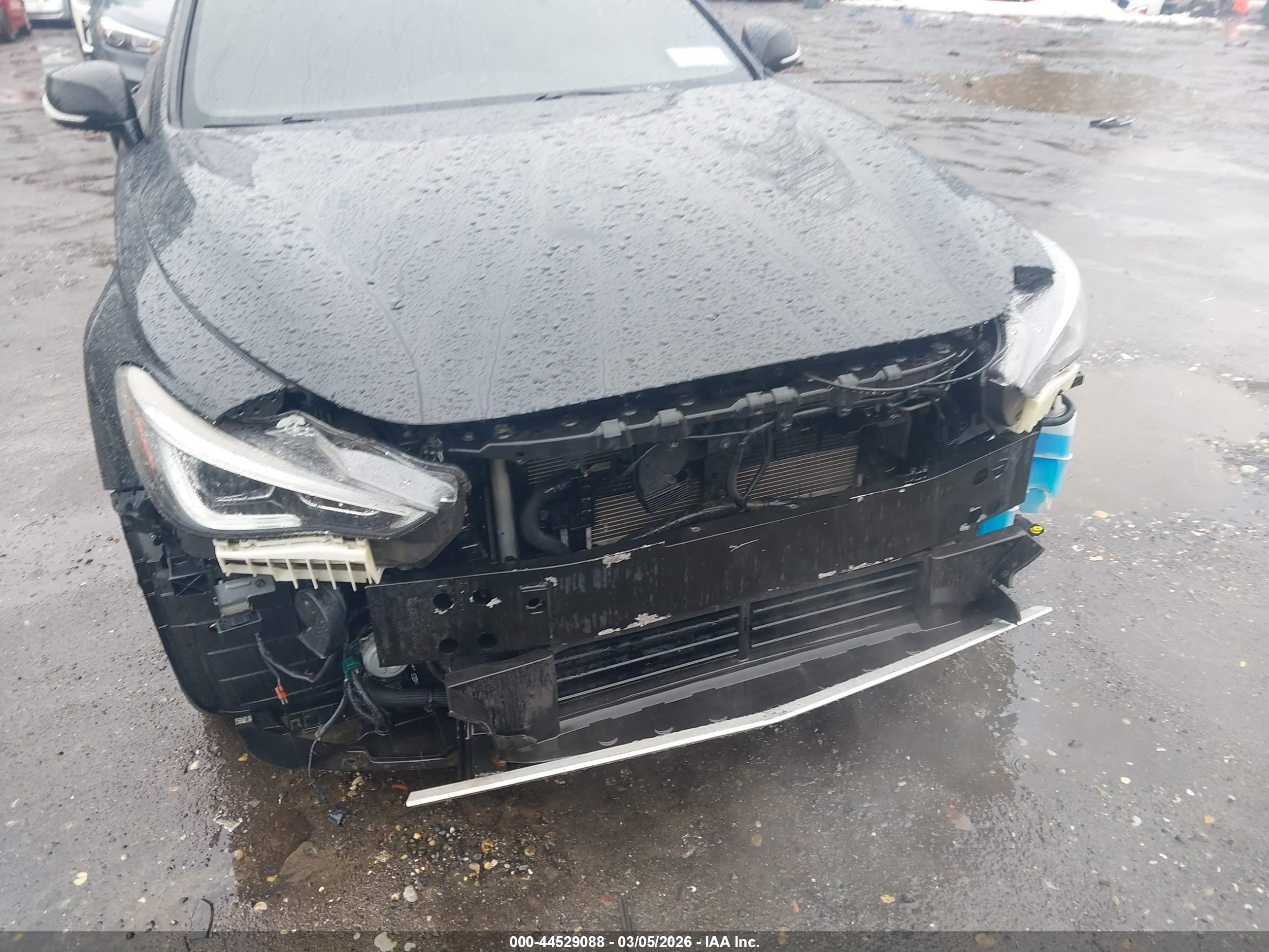INFINITI Q60 image 6