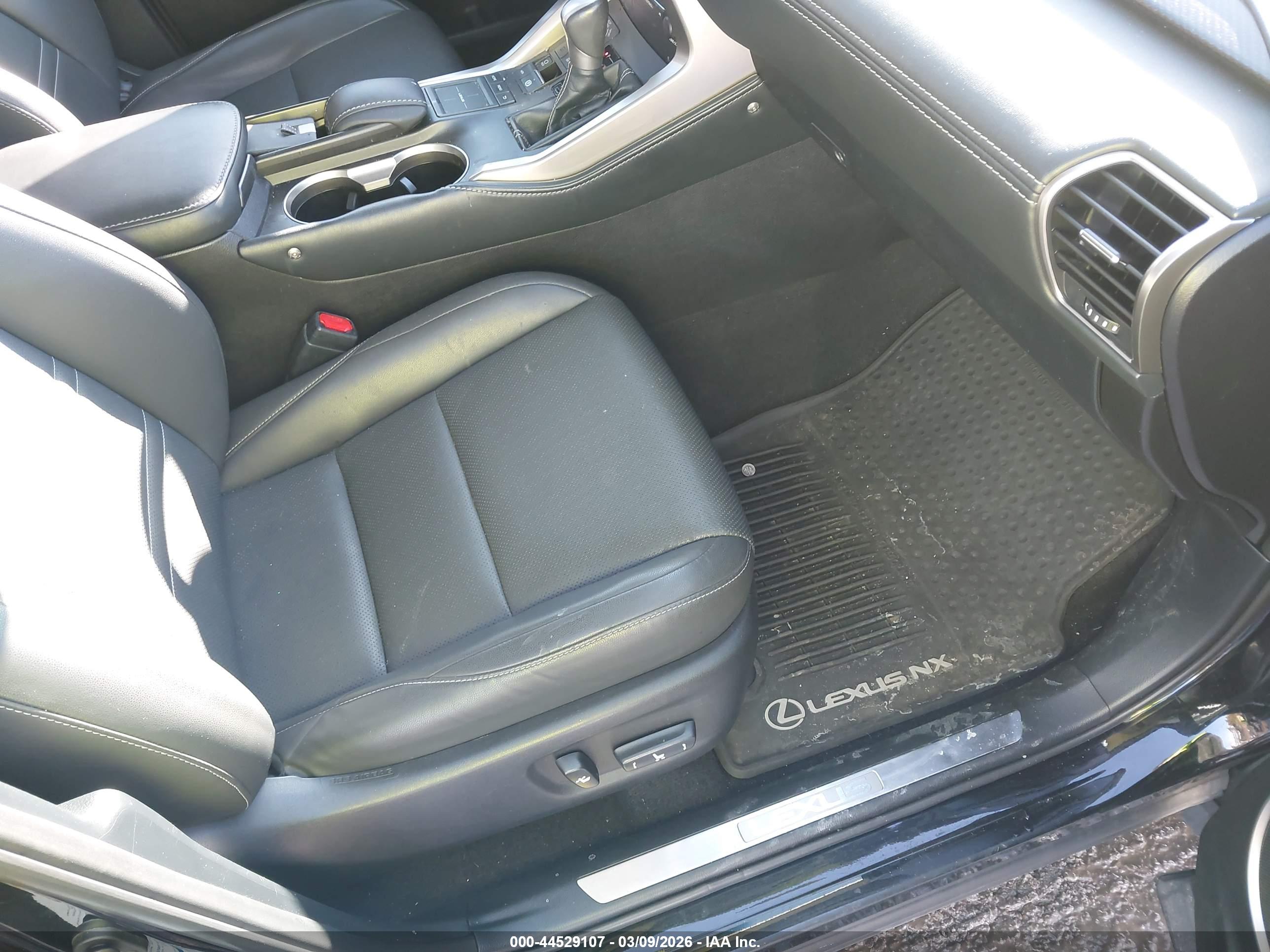 LEXUS NX image 5