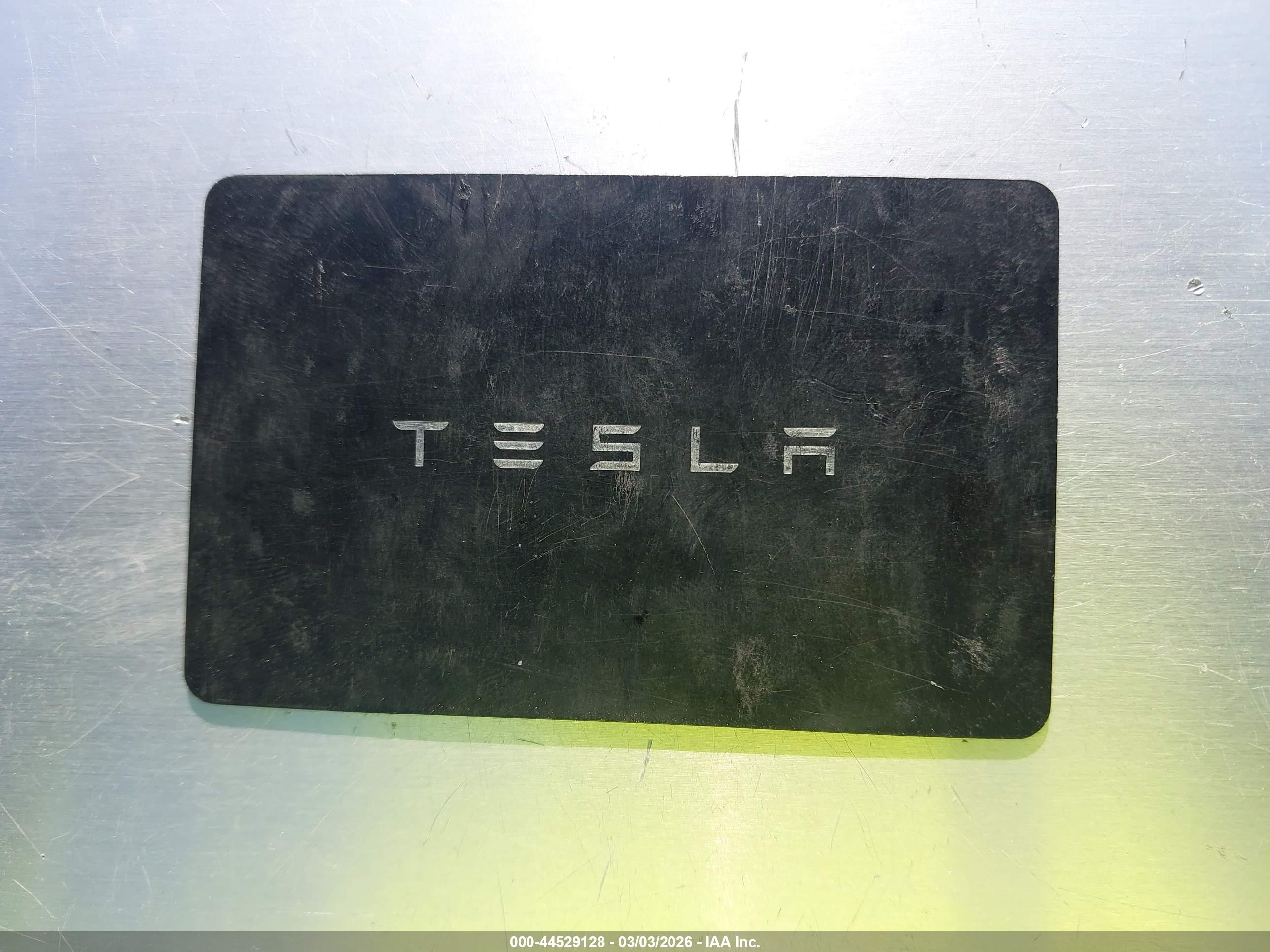 TESLA MODEL image 11