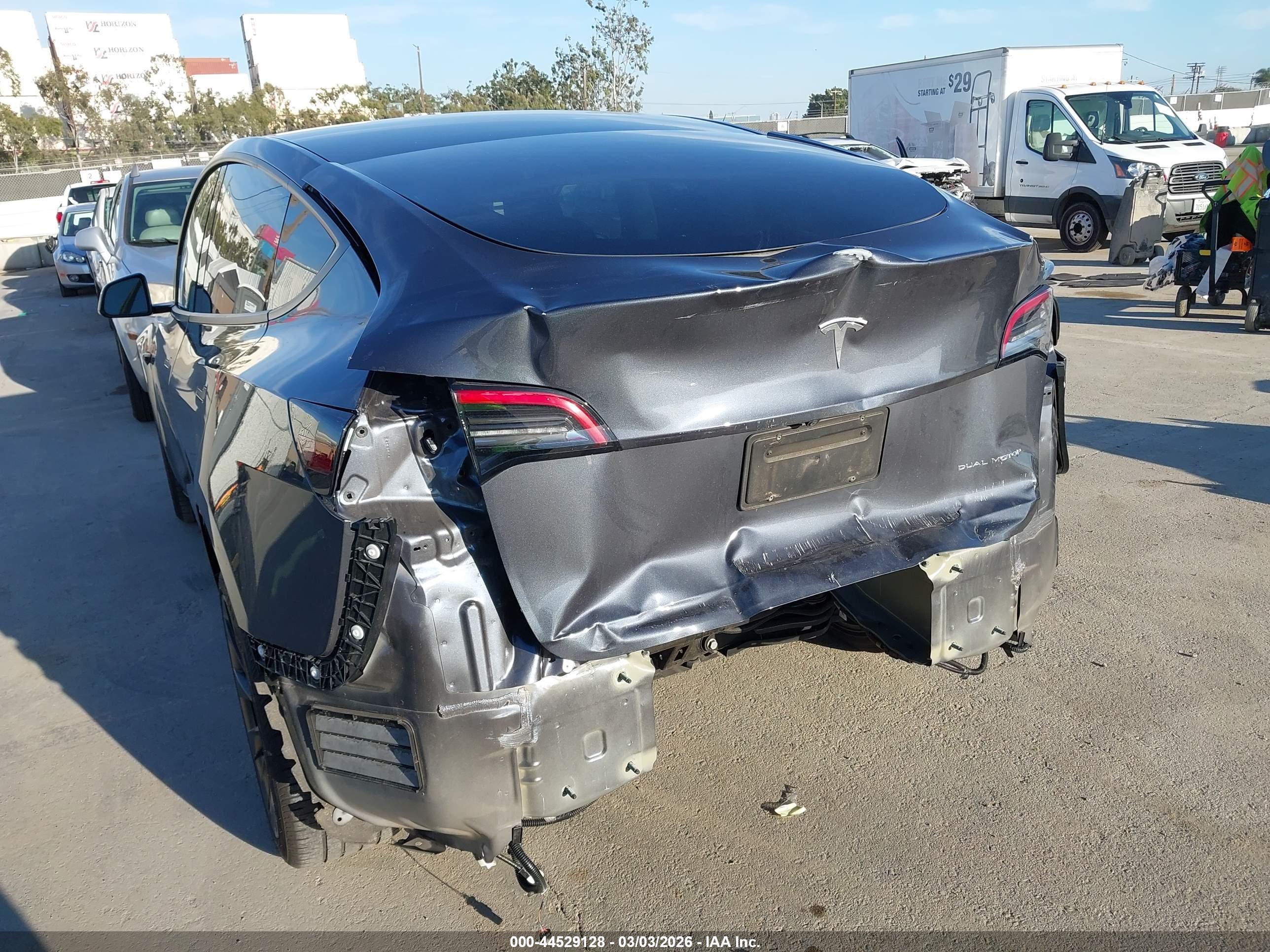 TESLA MODEL image 6