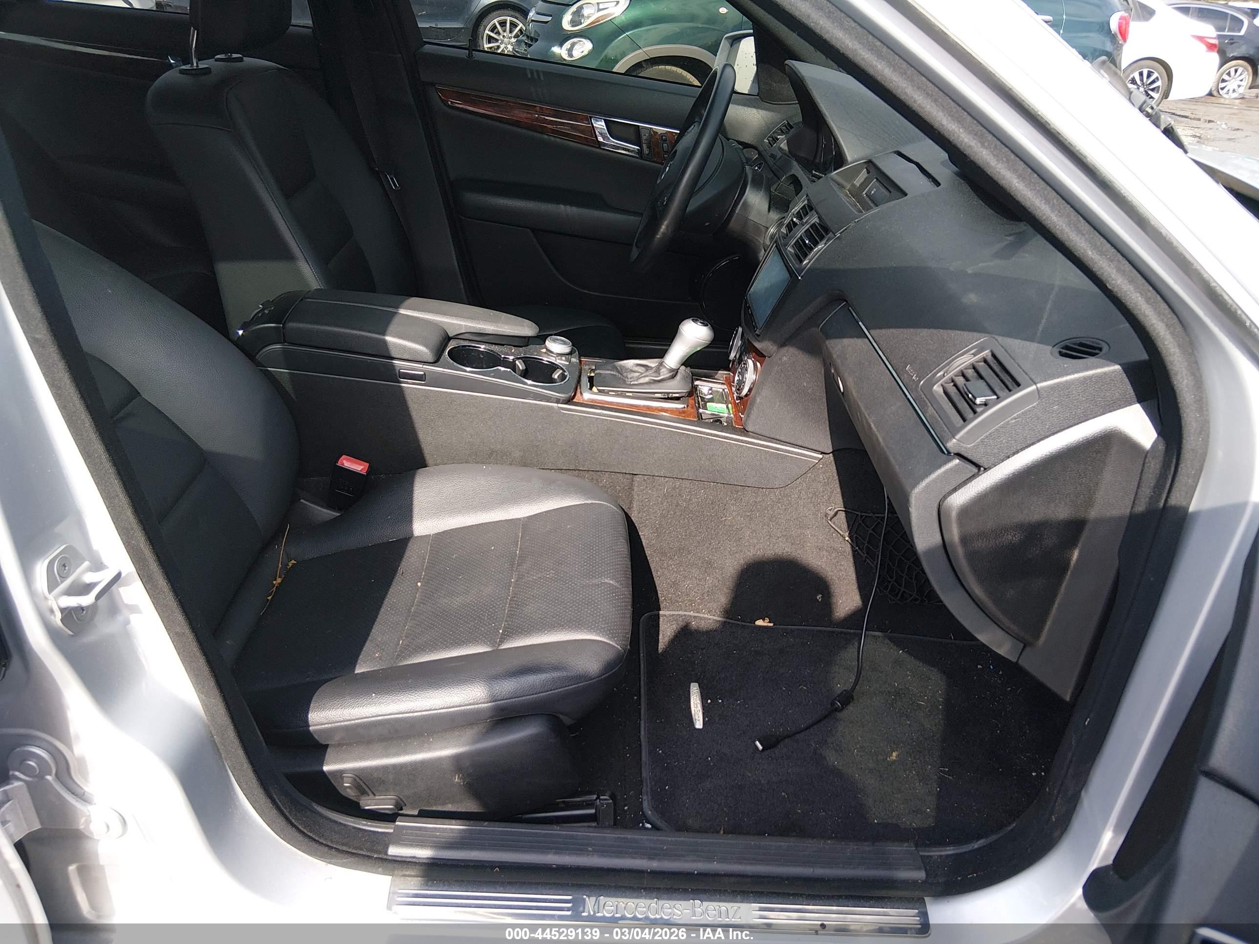 MERCEDES-BENZ C image 5