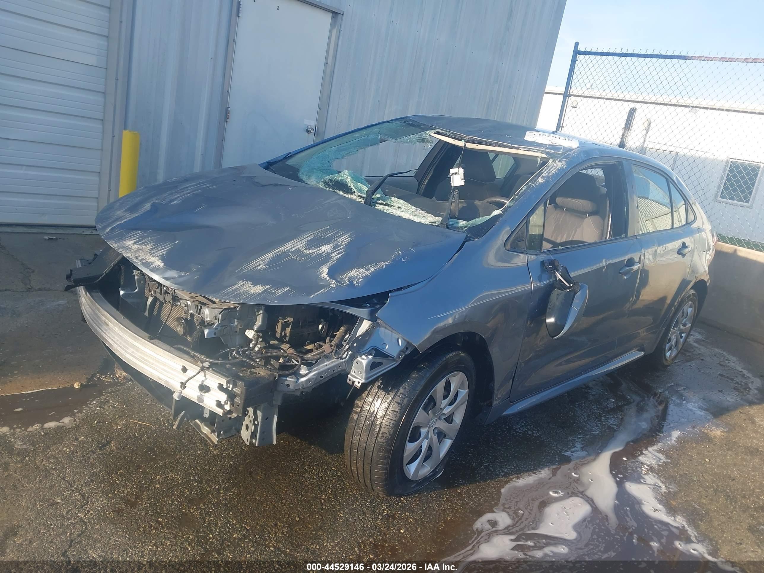 TOYOTA COROLLA image 2