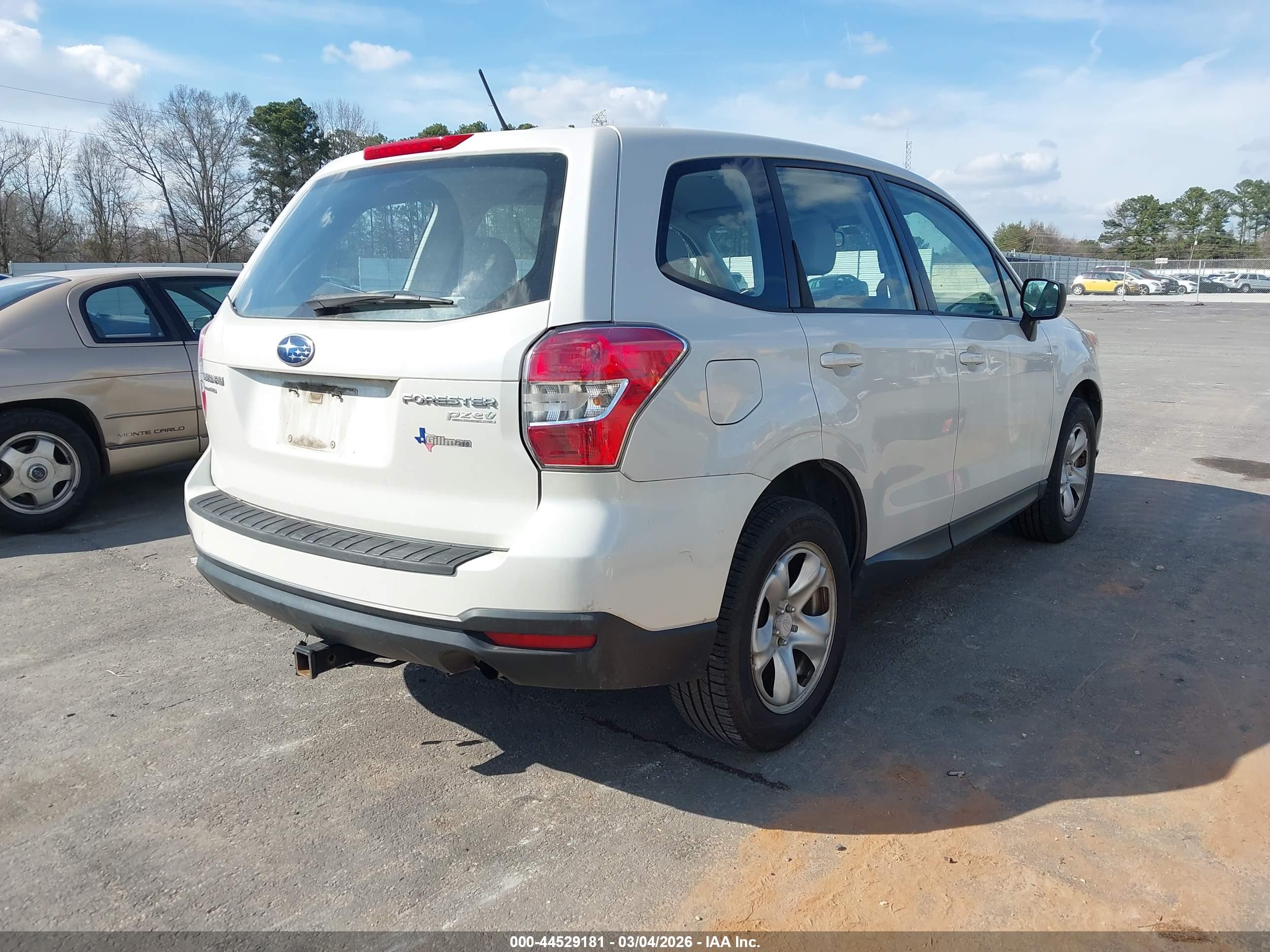 SUBARU FORESTER image 4