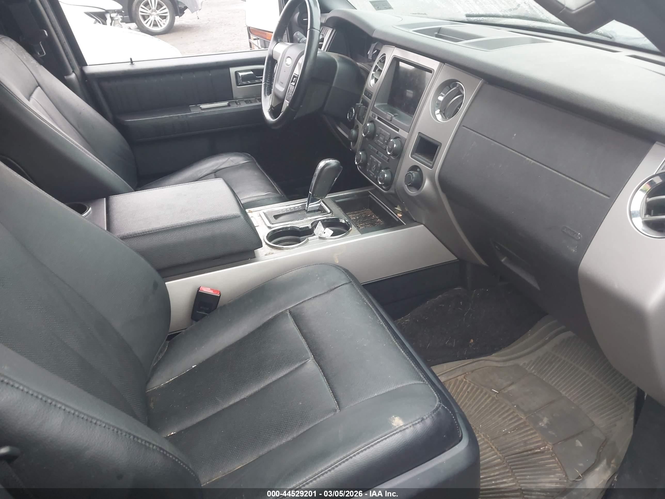 FORD EXPEDITION image 5