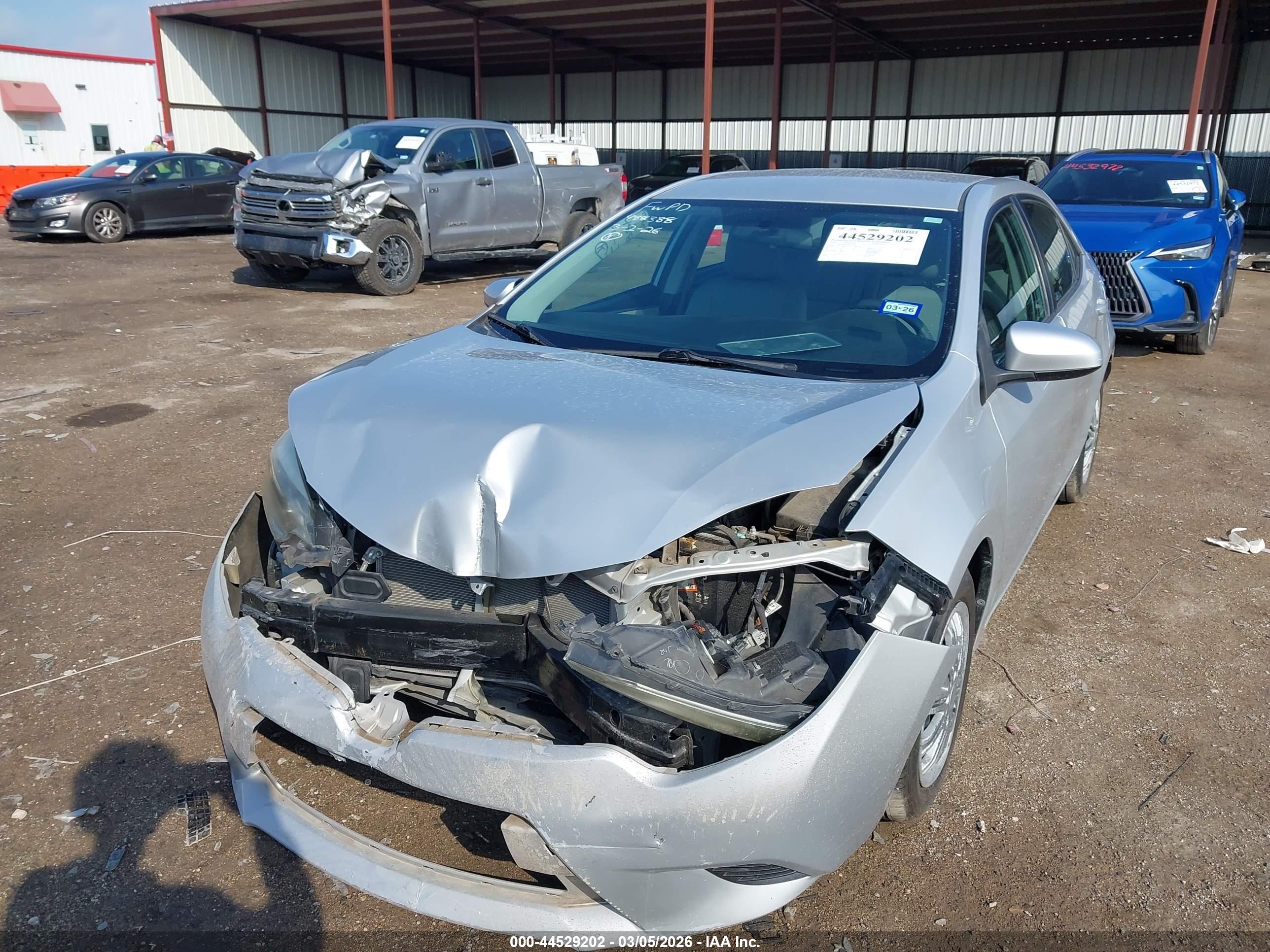 TOYOTA COROLLA image 2