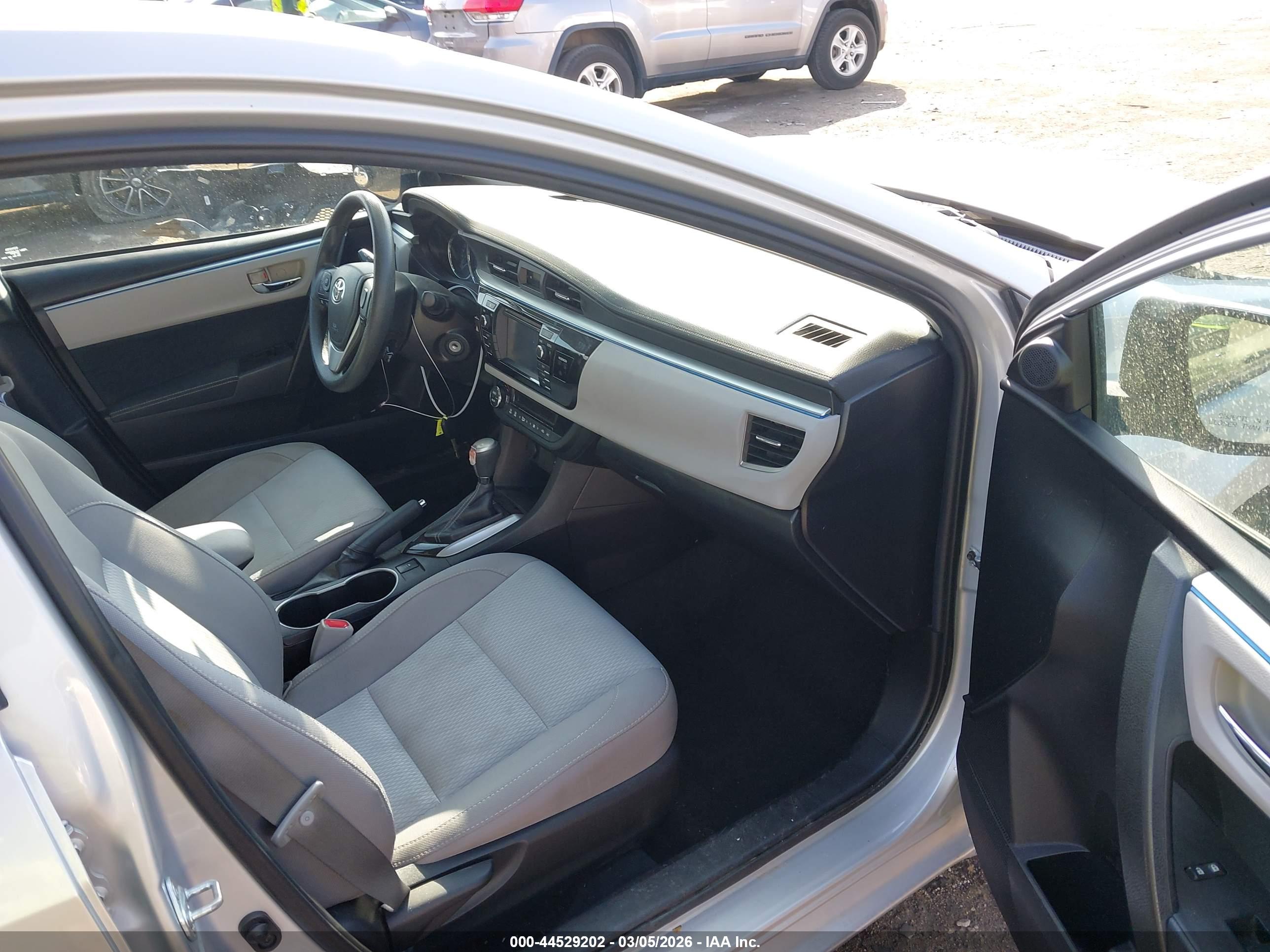 TOYOTA COROLLA image 5