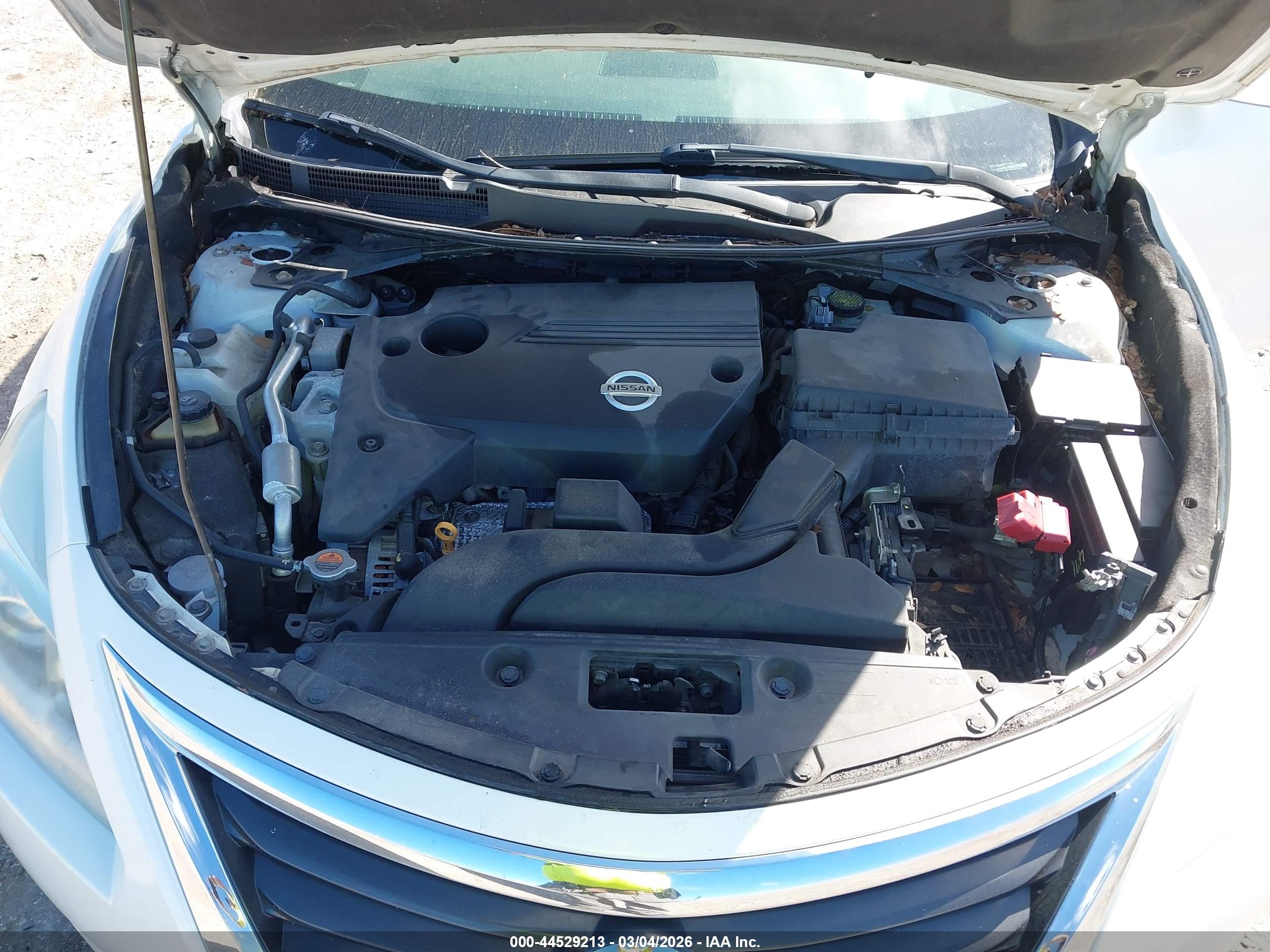NISSAN ALTIMA image 10