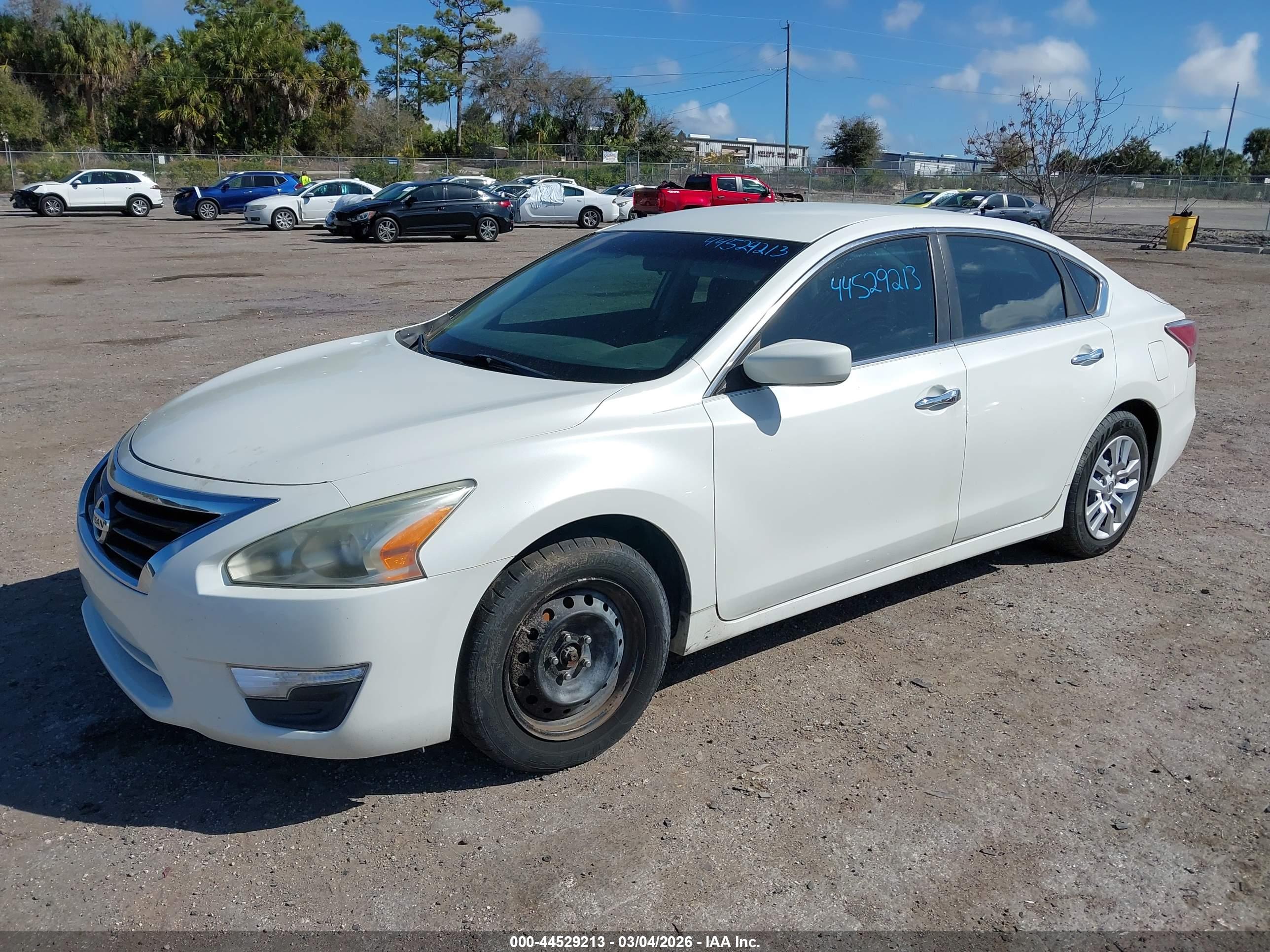 NISSAN ALTIMA image 2