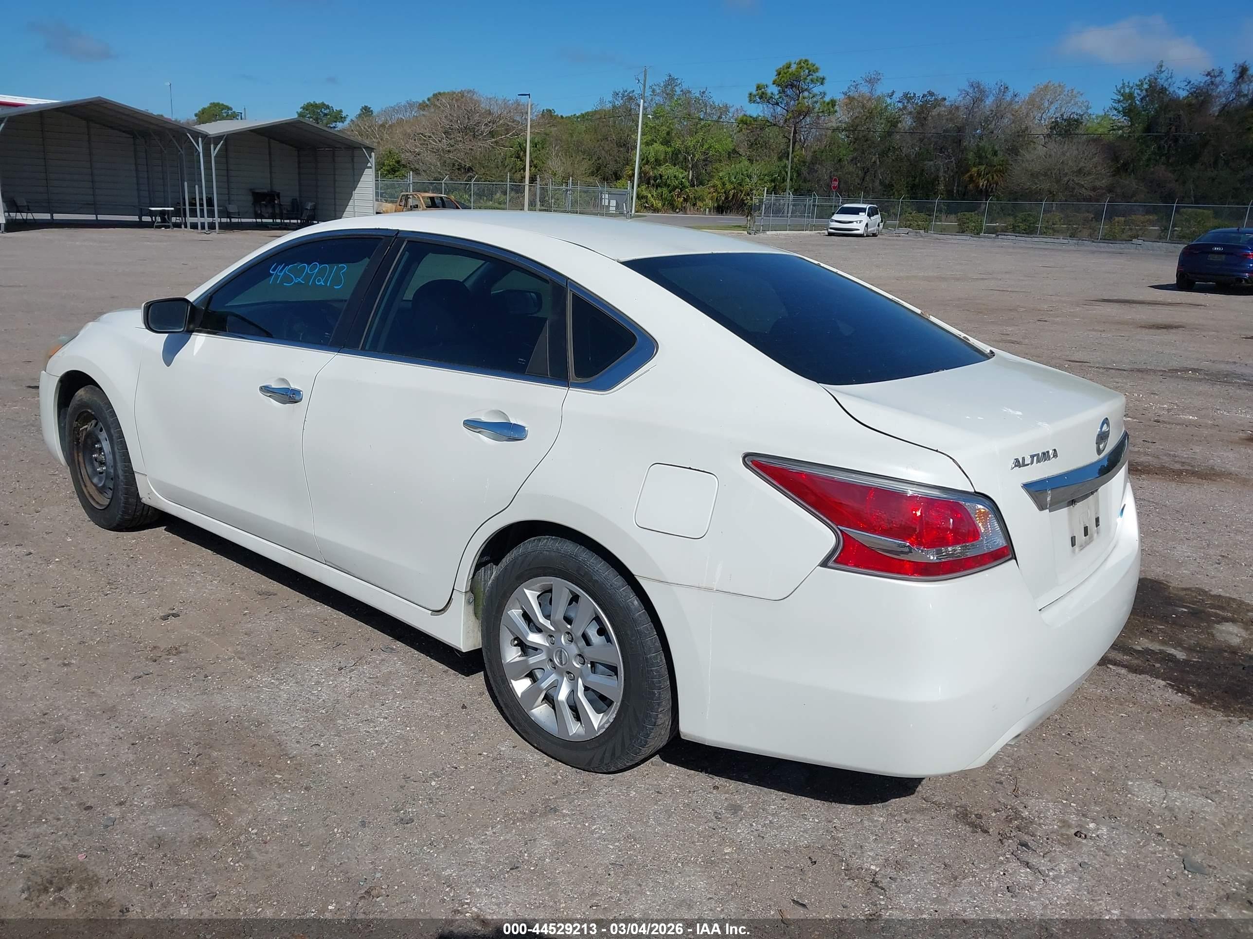 NISSAN ALTIMA image 3