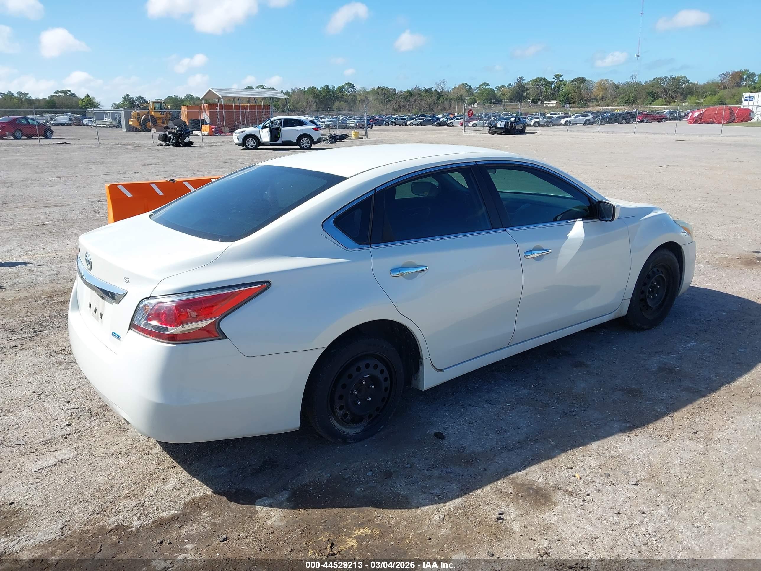 NISSAN ALTIMA image 4