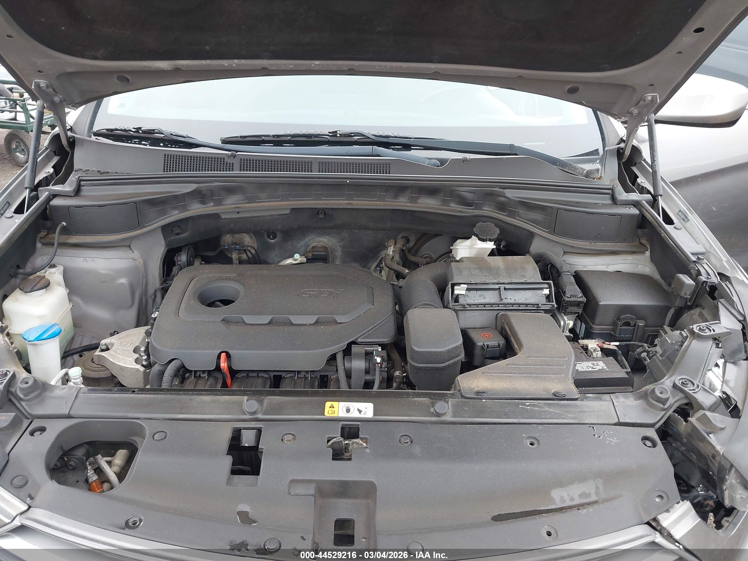 HYUNDAI SANTA image 10